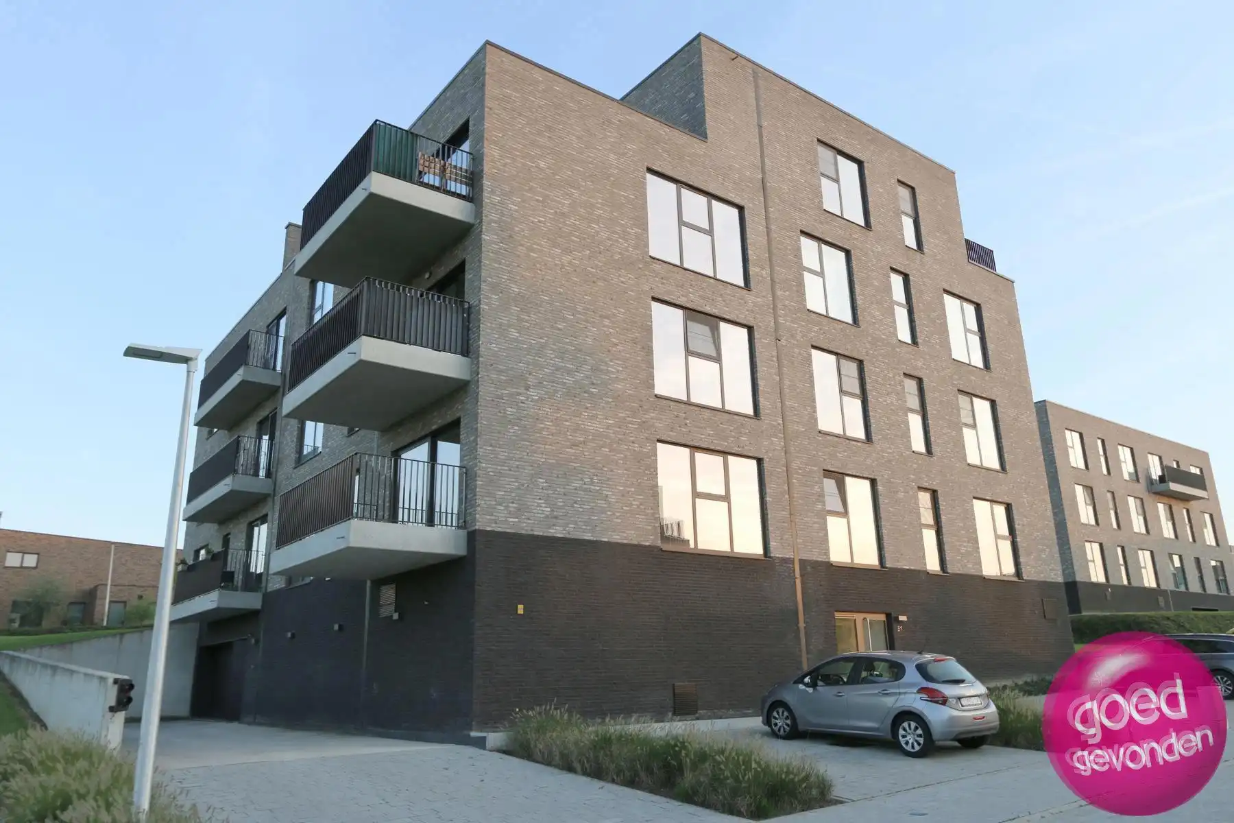 App 2 slk - terras - kelder - parking - energiezuinig foto 2