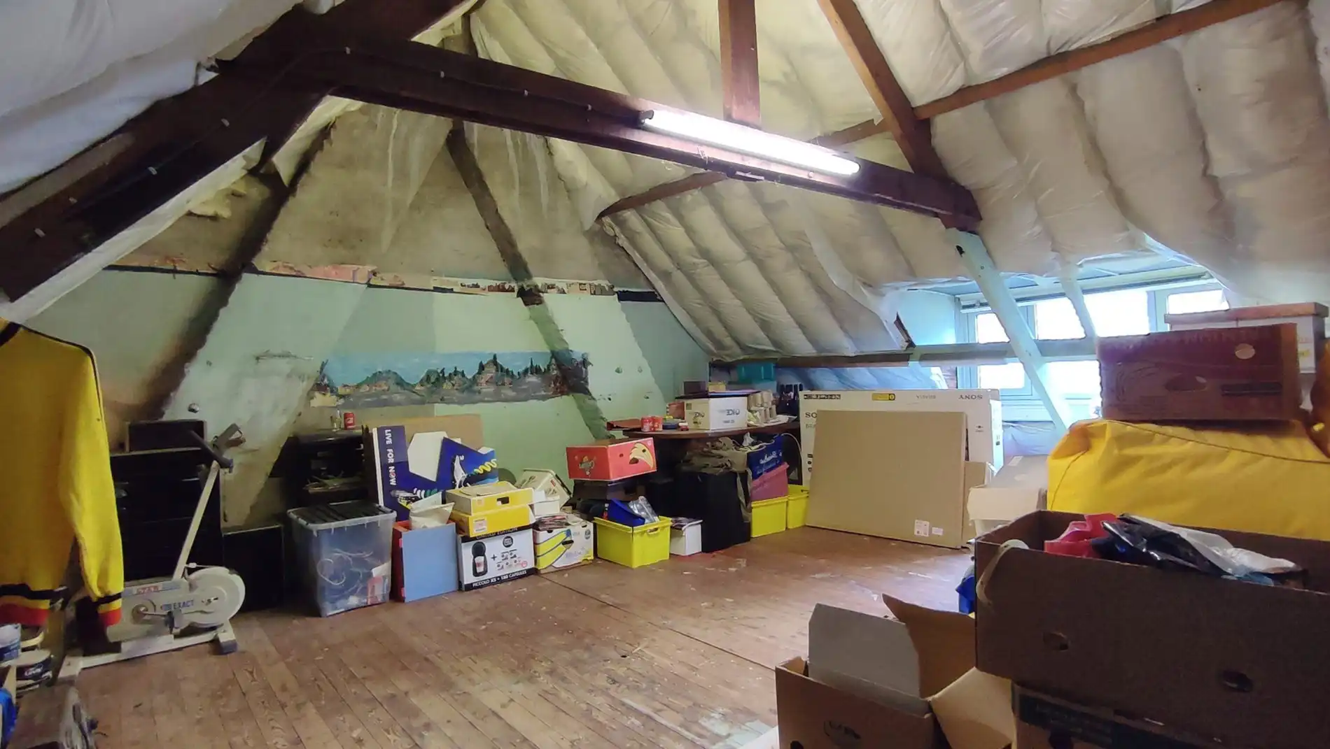 Sint Kruis: Ruime stadswoning in rustige straat foto 9