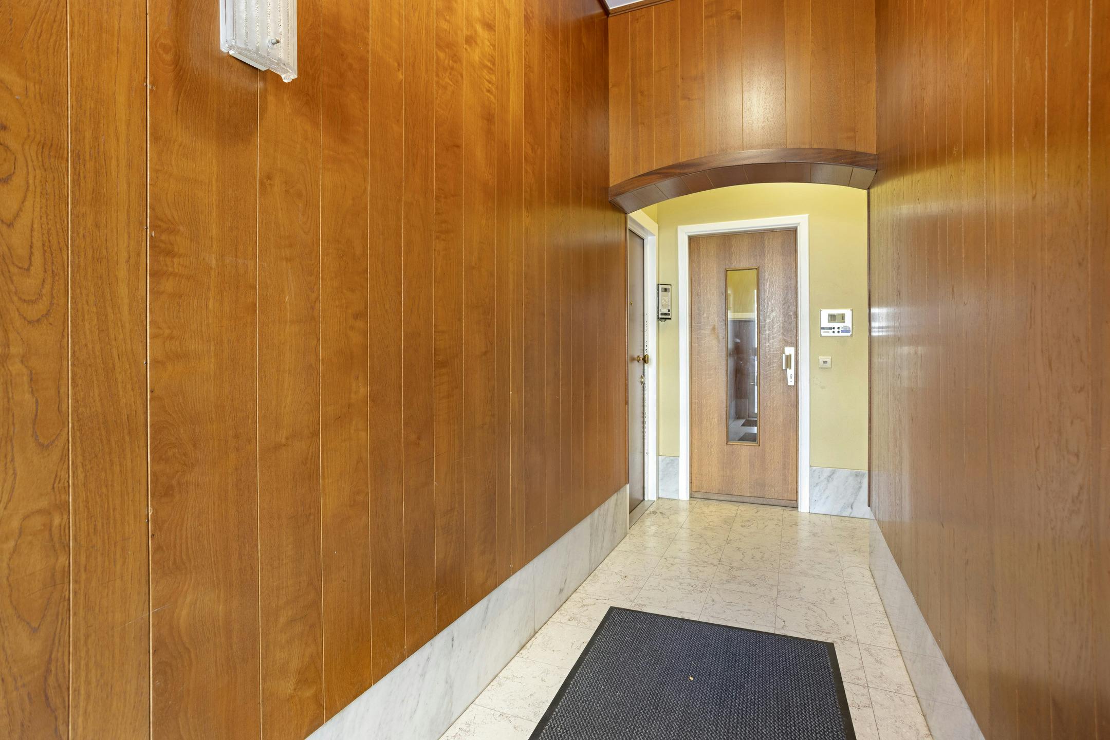 Gelijkvloers appartement met 1 slaapkamer en tuin te koop in Wilrijk foto 3