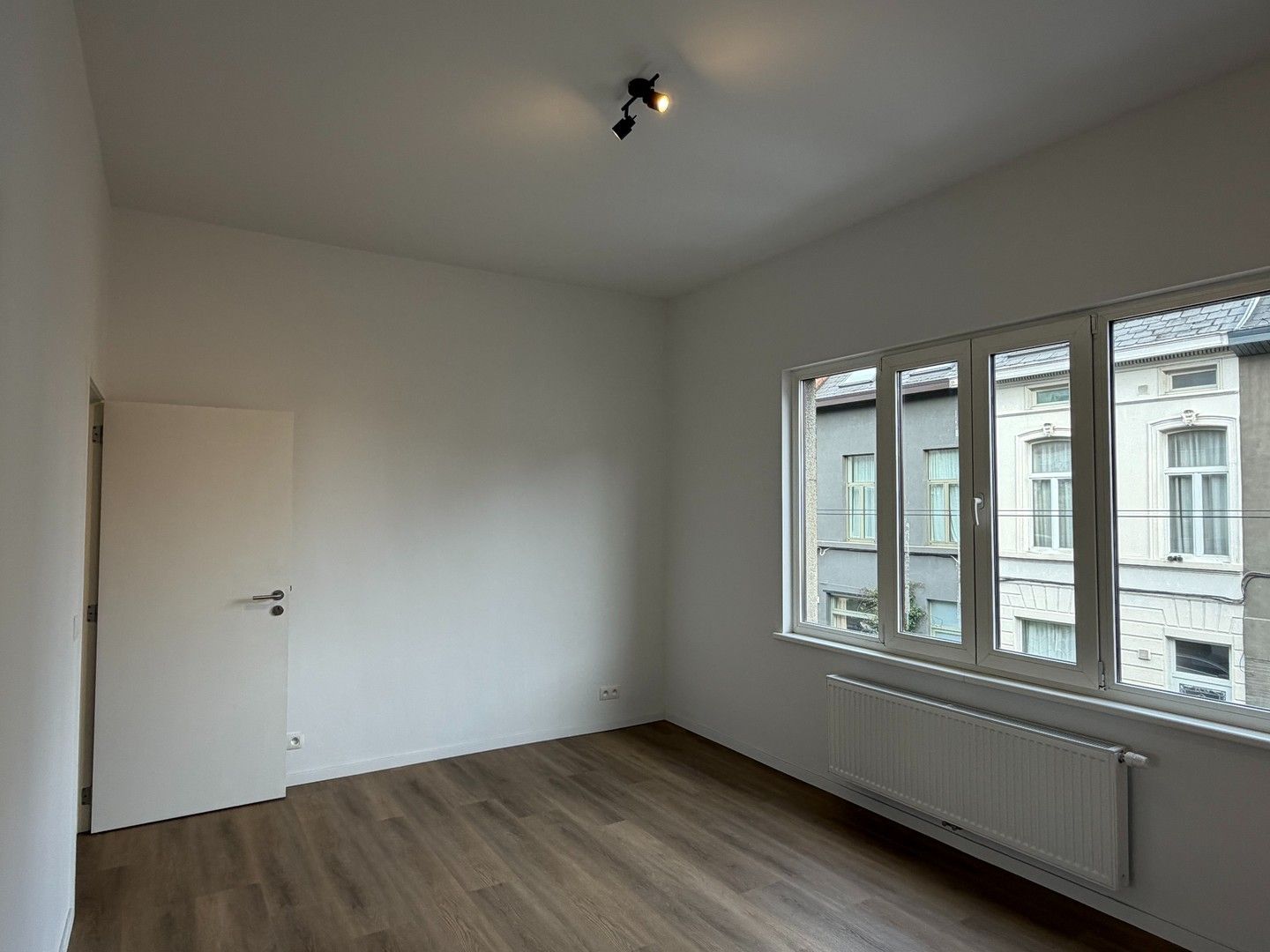 Recent gerenoveerd appartement te huur in Gent foto 10