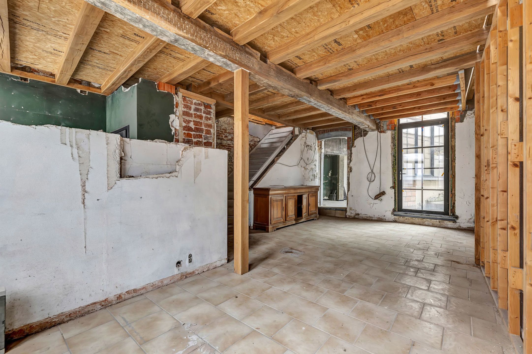 Te renoveren stadswoning nabij Markt Geraardsbergen. foto 3