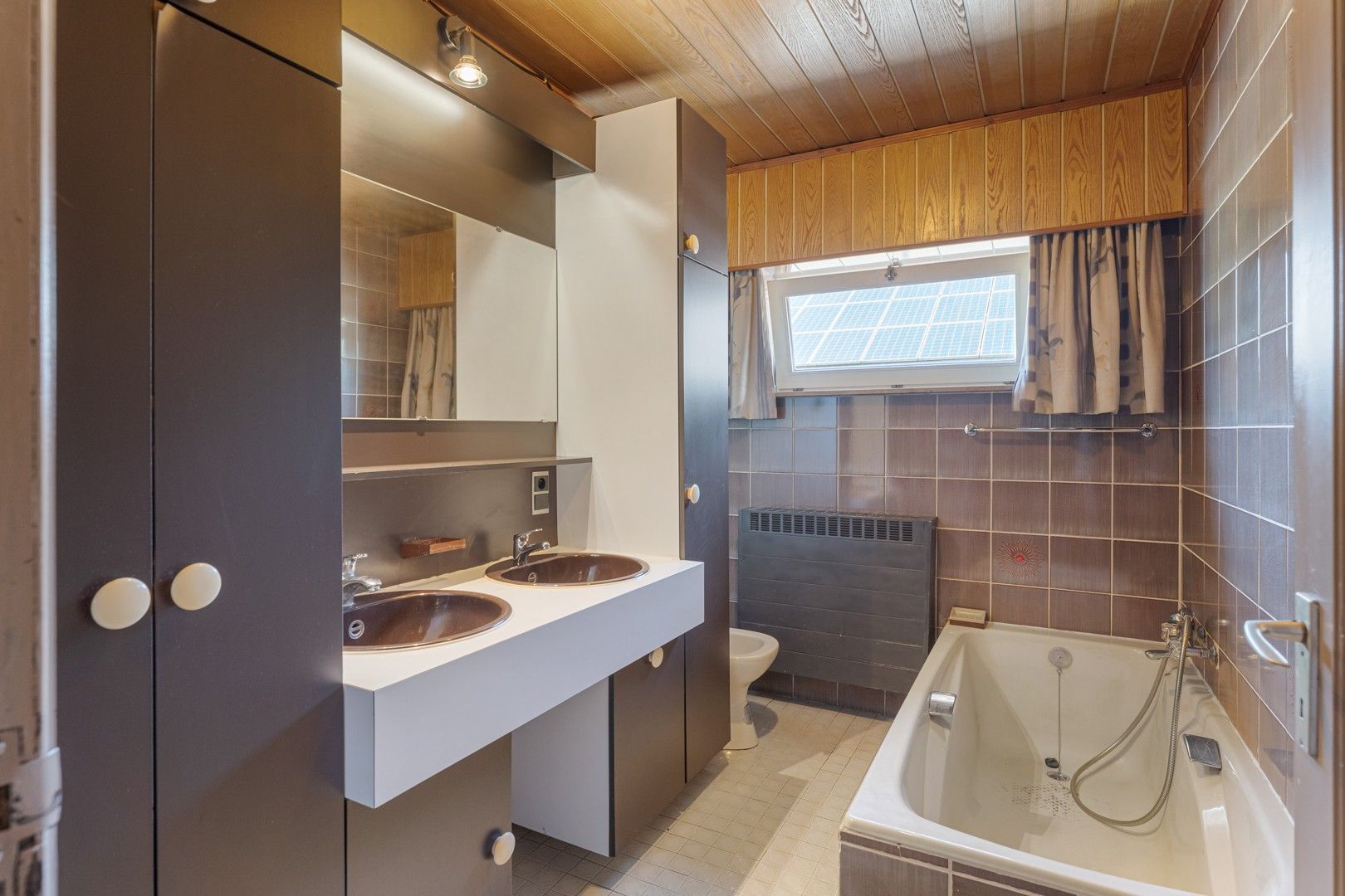 Te renoveren woning op 679 m² met zuidoostgerichte tuin, jouw project, jouw stijl foto 4