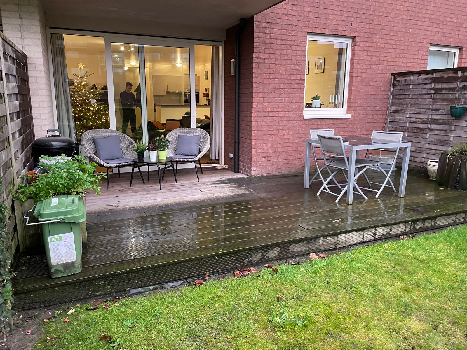 Gelijkvloers appartement met 1 slaapkamer, terras en tuintje foto 4