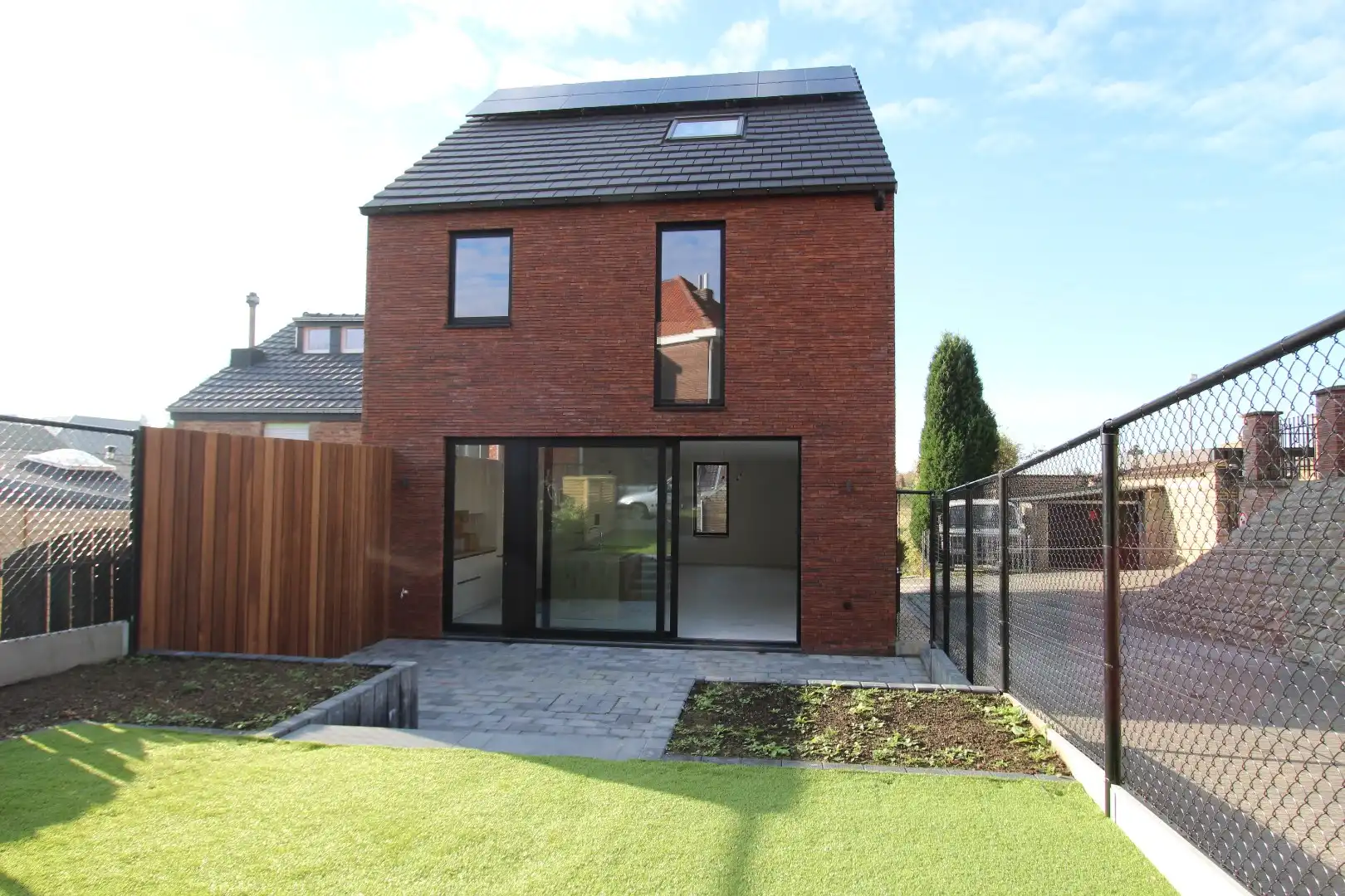 PRACHTIG AFGEWERKTE WONING (2020) foto 7