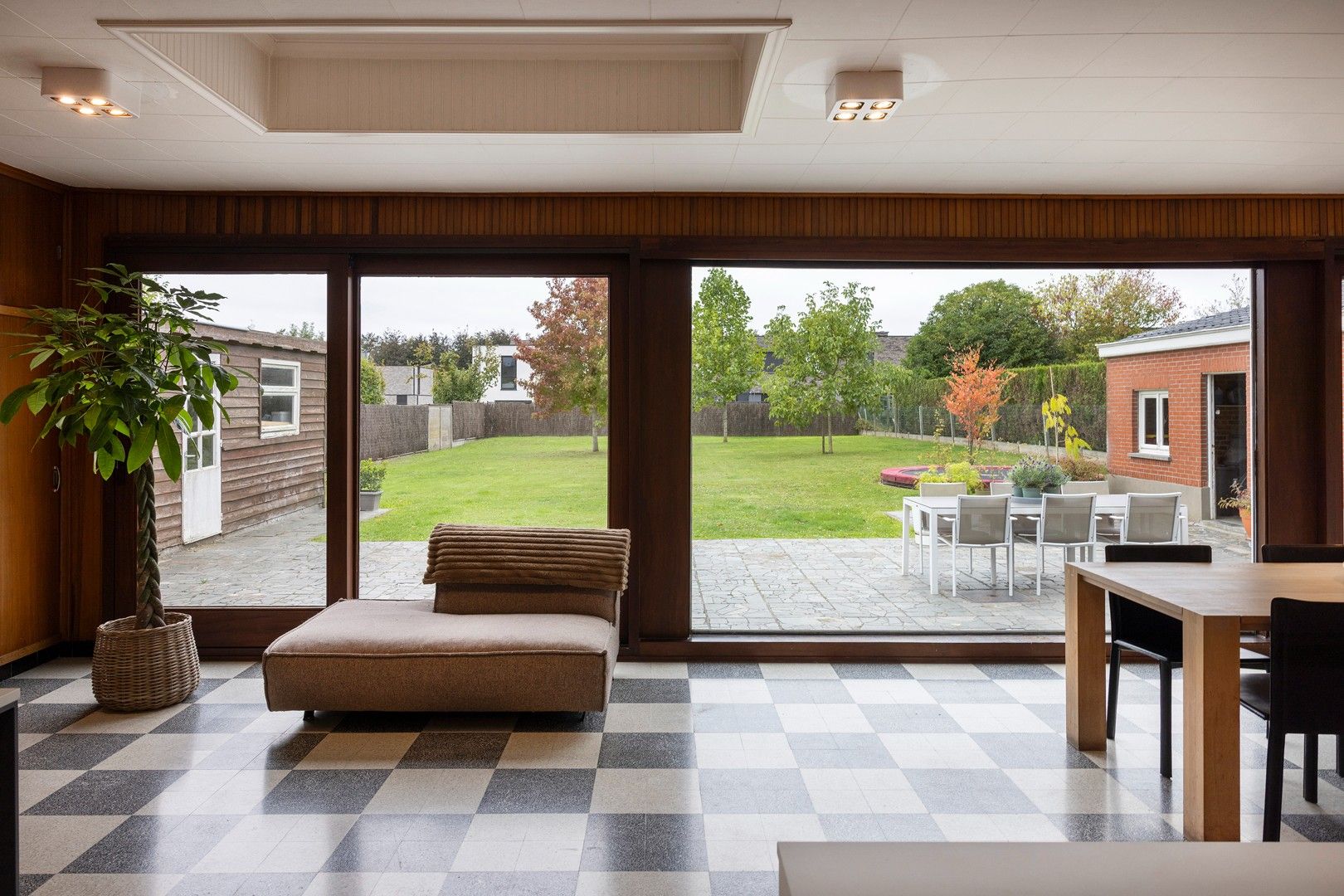 Verder te renoveren ruime & lichtrijke villa op 1386 m². foto 8