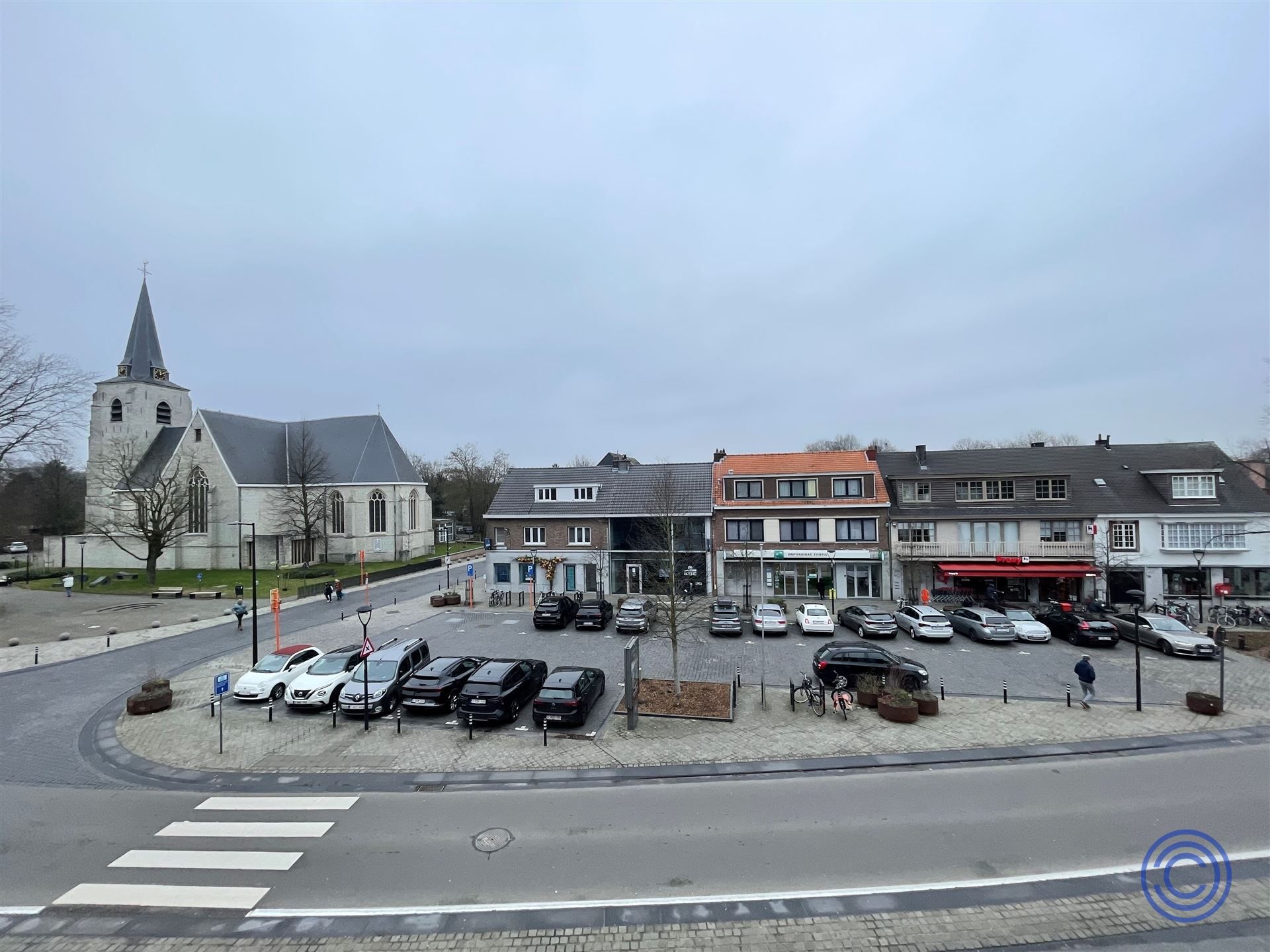 Instapklaar appartement in cetrum Hove! foto 4
