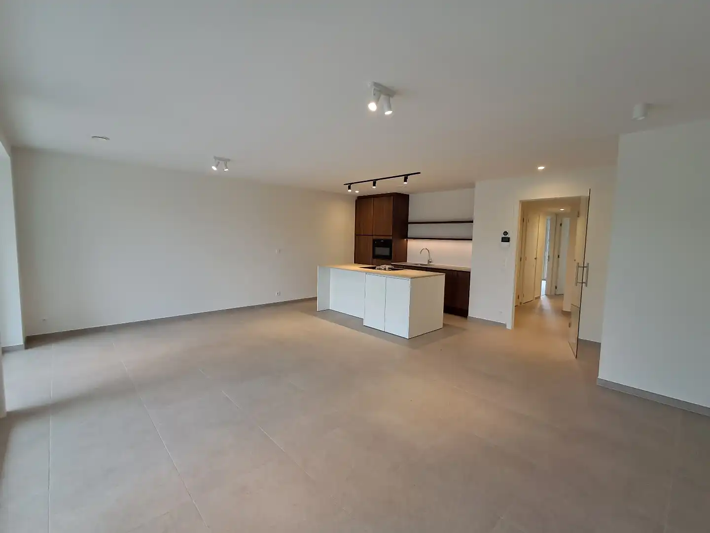 Prachtige nieuwbouwresidentie tussen het groen te Sijsele! foto 3