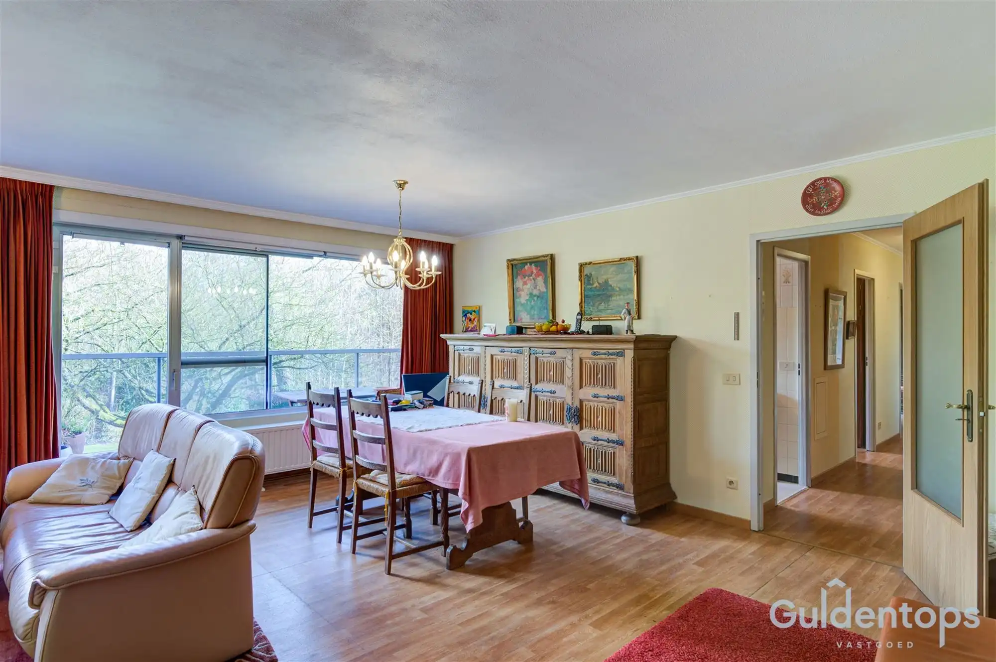 goed gelegen 2-slaapkamer appartement met zicht op groen foto 2