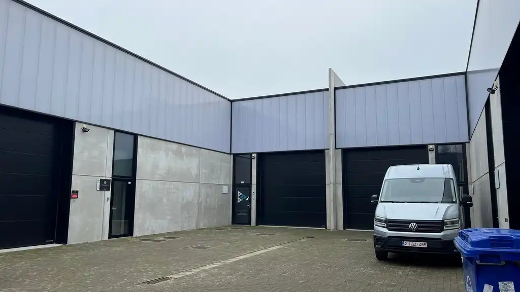 Magazijn te huur in Business Park Dendermonde foto {{pictureIndex}}