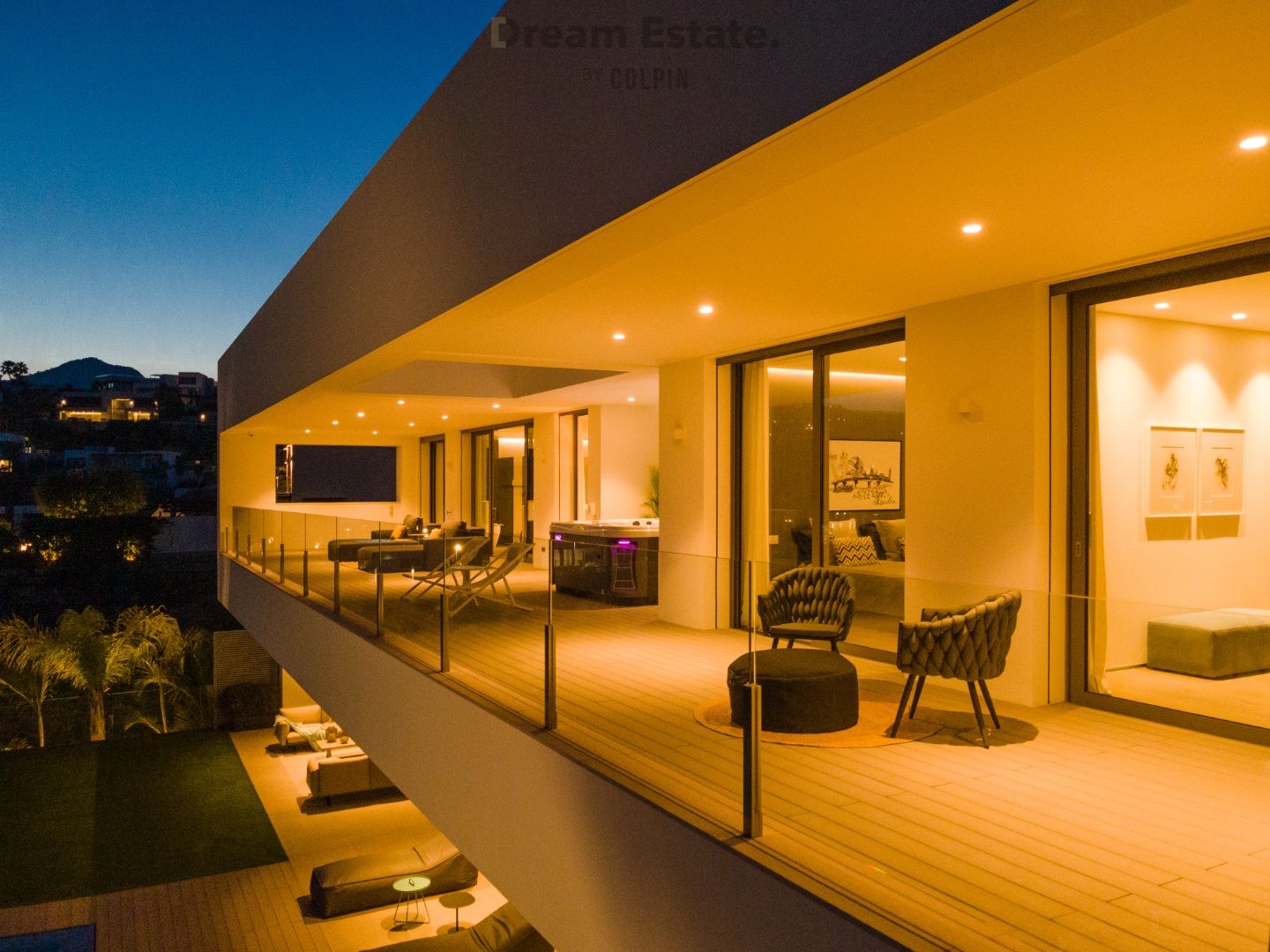 Gloednieuwe moderne eerstelijns golf villa met zeezicht. foto 28