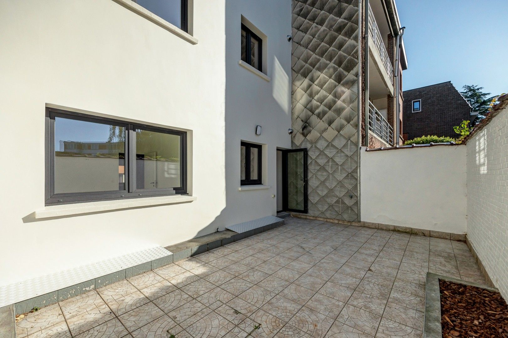 GERENOVEERDE OPBRENGSTEIGENDOM foto 8