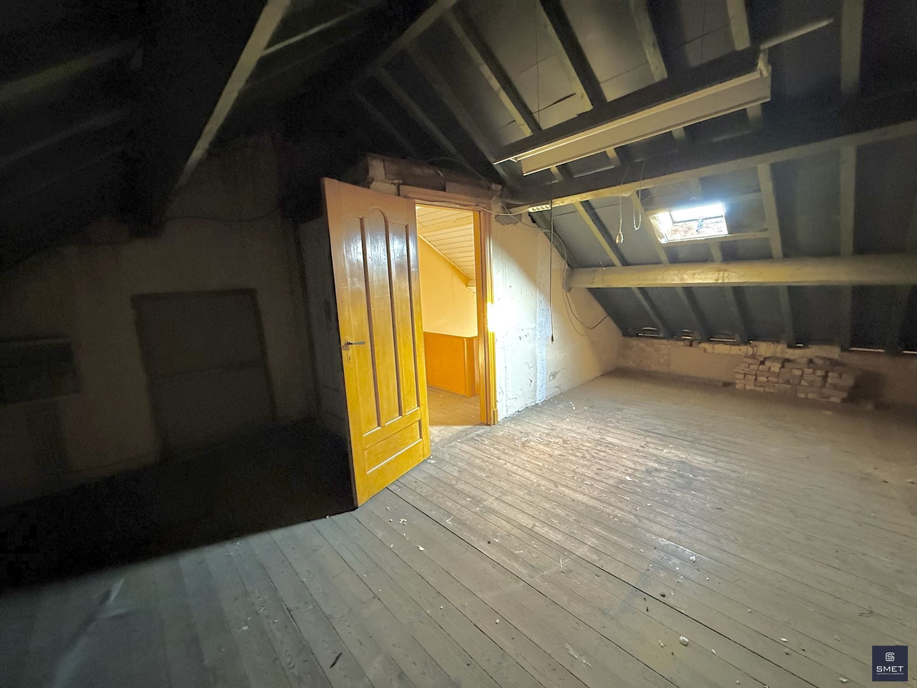 RUIME TE RENOVEREN WONING MET 4 SLPKS EN TUIN foto 14