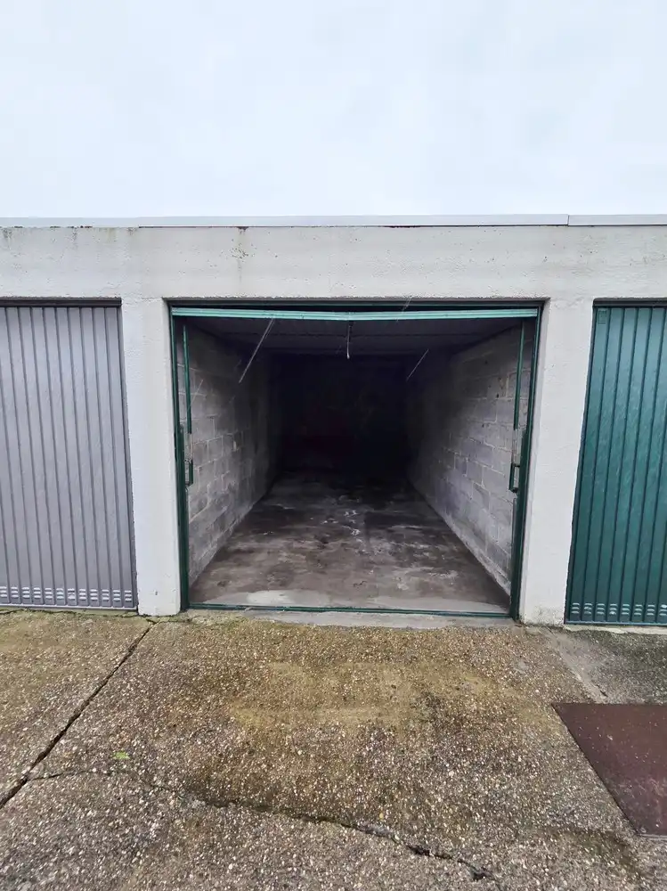 Garagebox in woonwijk foto 5