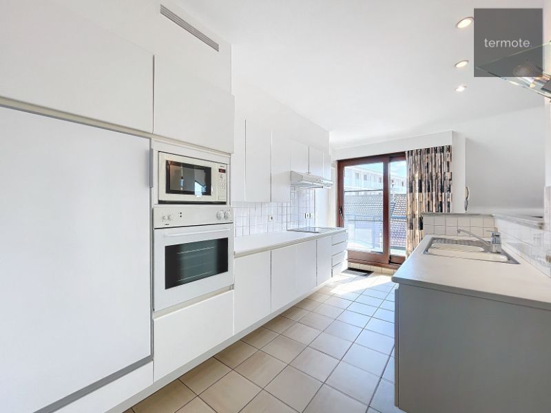 riant appartement 246m² foto 9