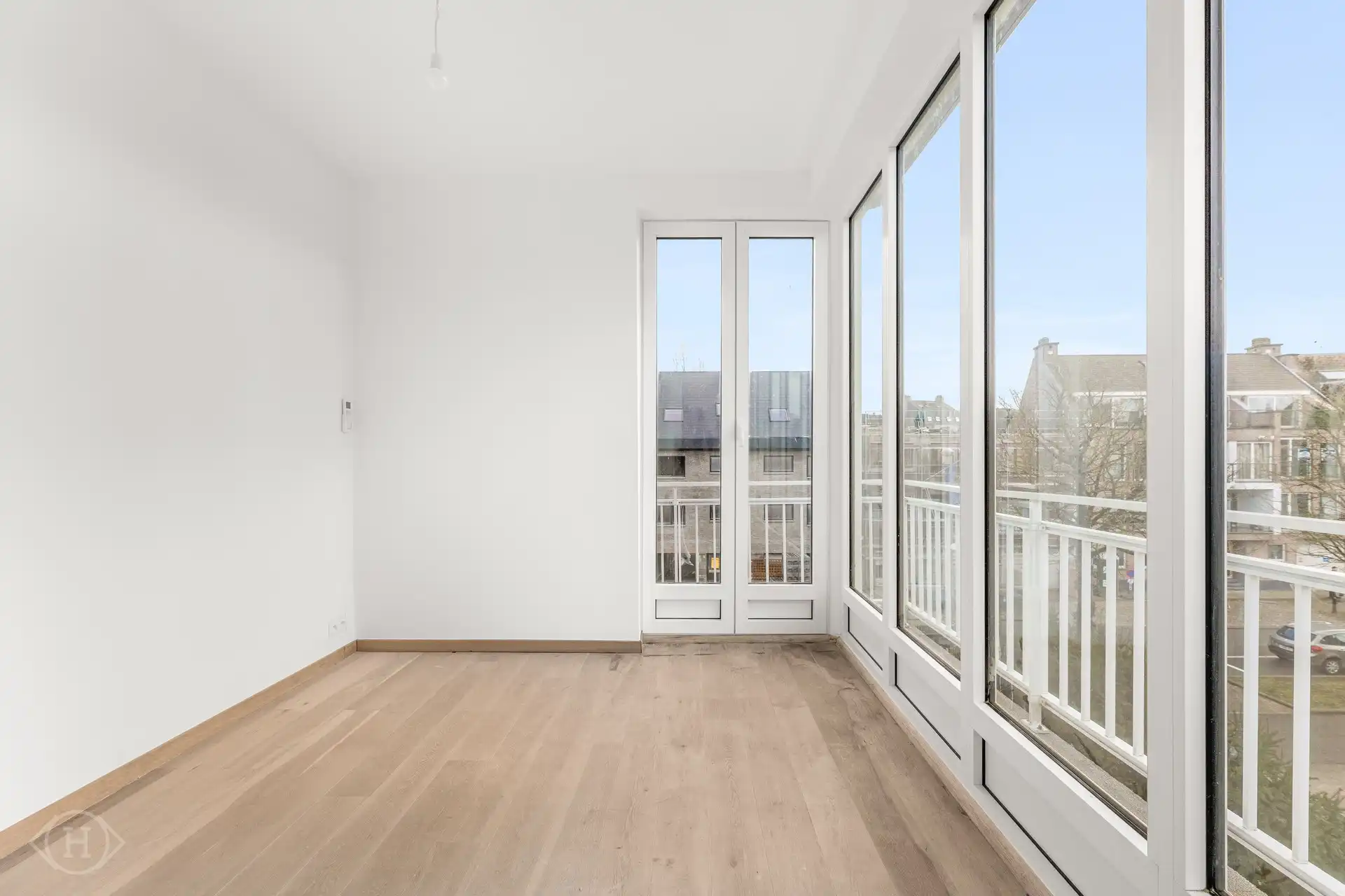 Gerenoveerd 2-slaapkamerappartement op toplocatie foto 9