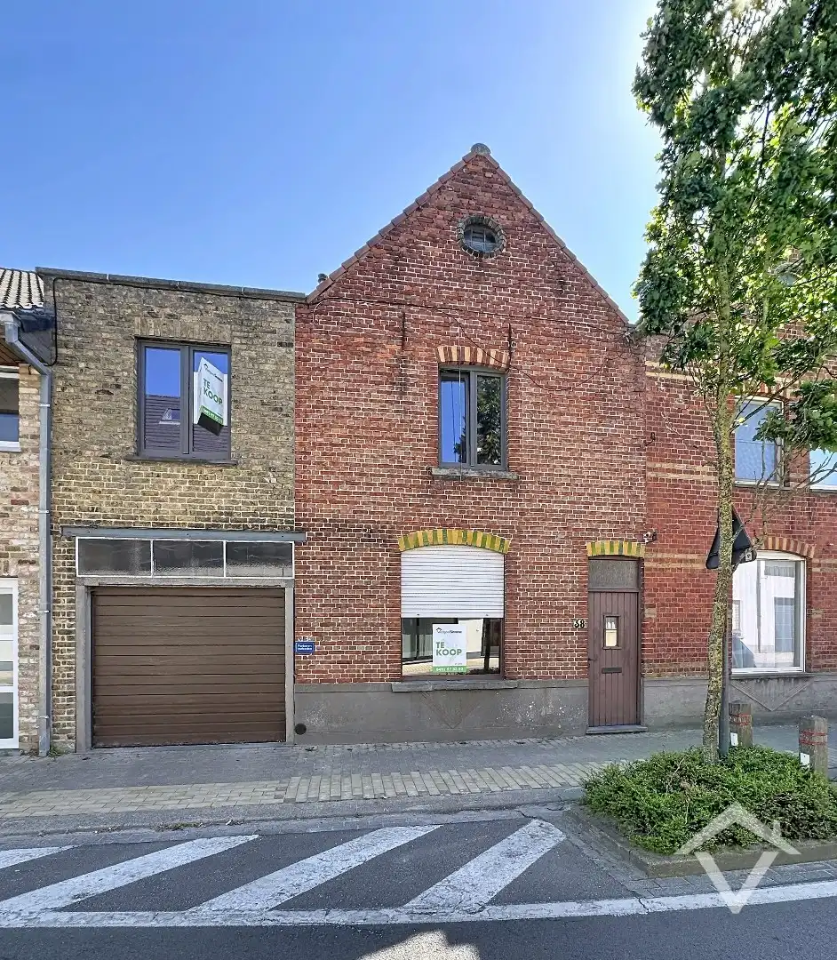 Woning met 3 slaapkamers en garage te Eernegem foto 2