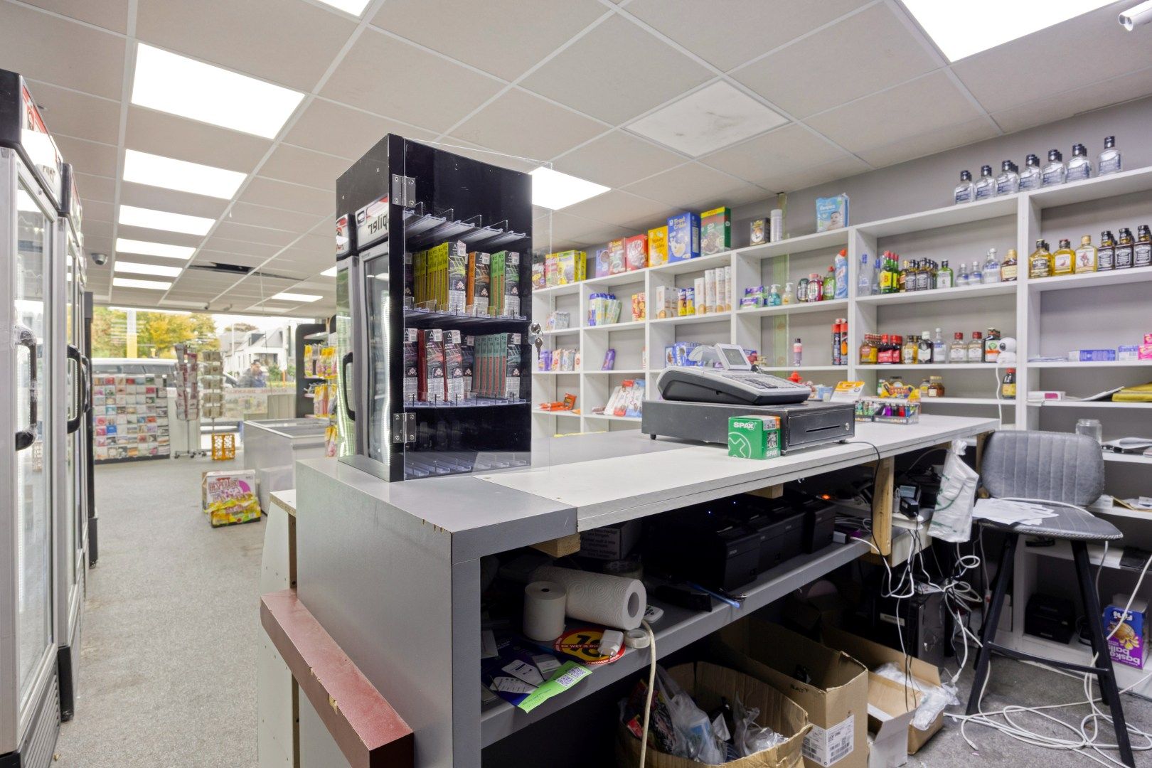 Uitstekend gelegen handelspand met meerdere mogelijkheden foto 7