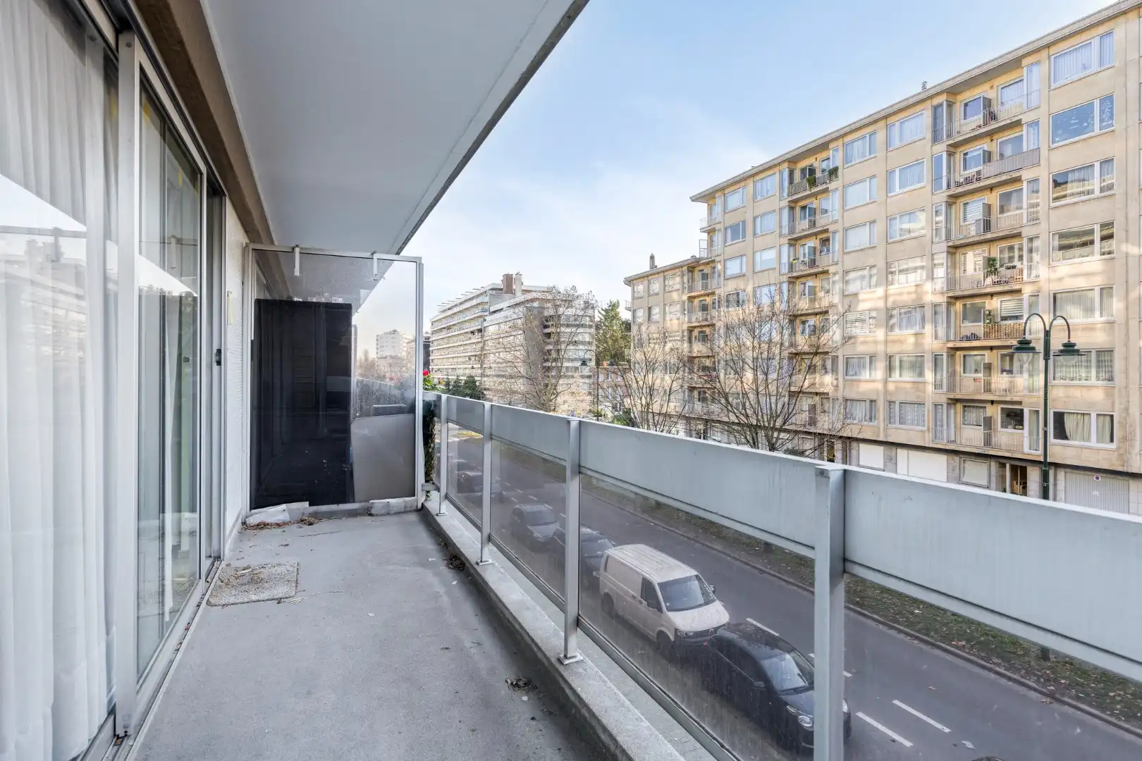 Ruim appartement met 2 slaapkamers, kelder en garage foto 12