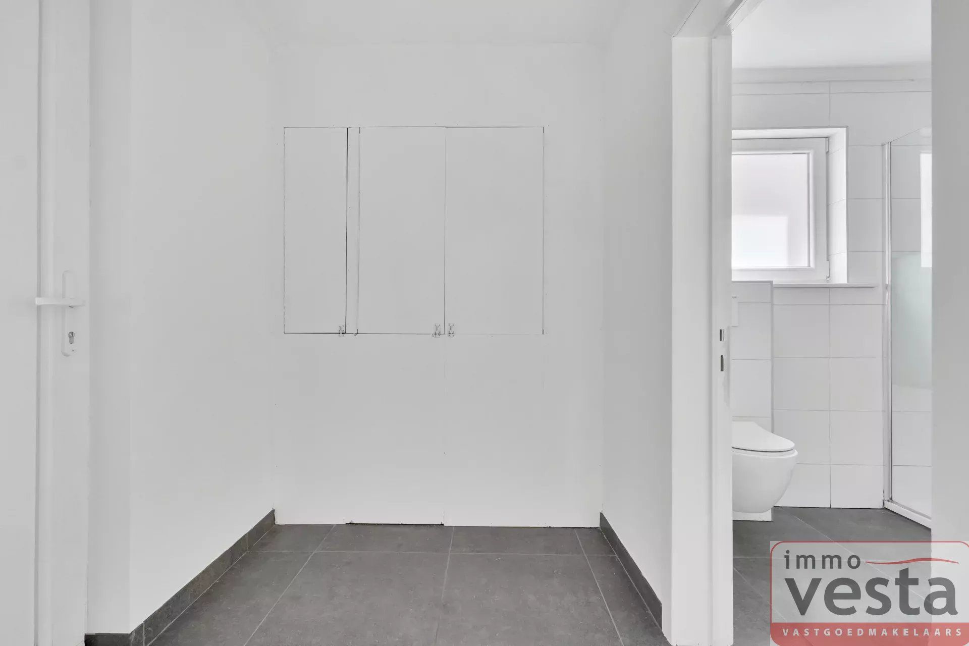 Gerenoveerde woning aan de stadsrand foto 3