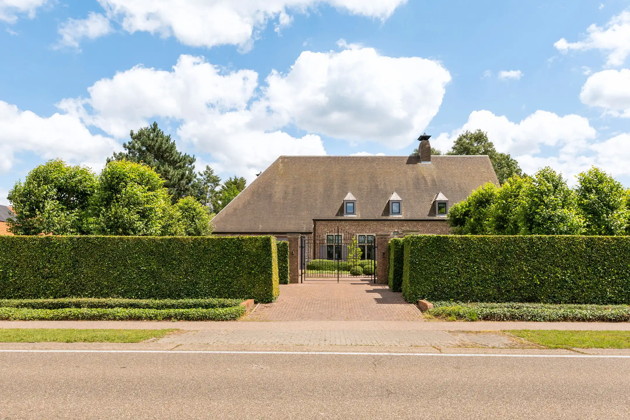 Statige villa in landelijke stijl nabij het centrum van Hoogstraten!  foto 73