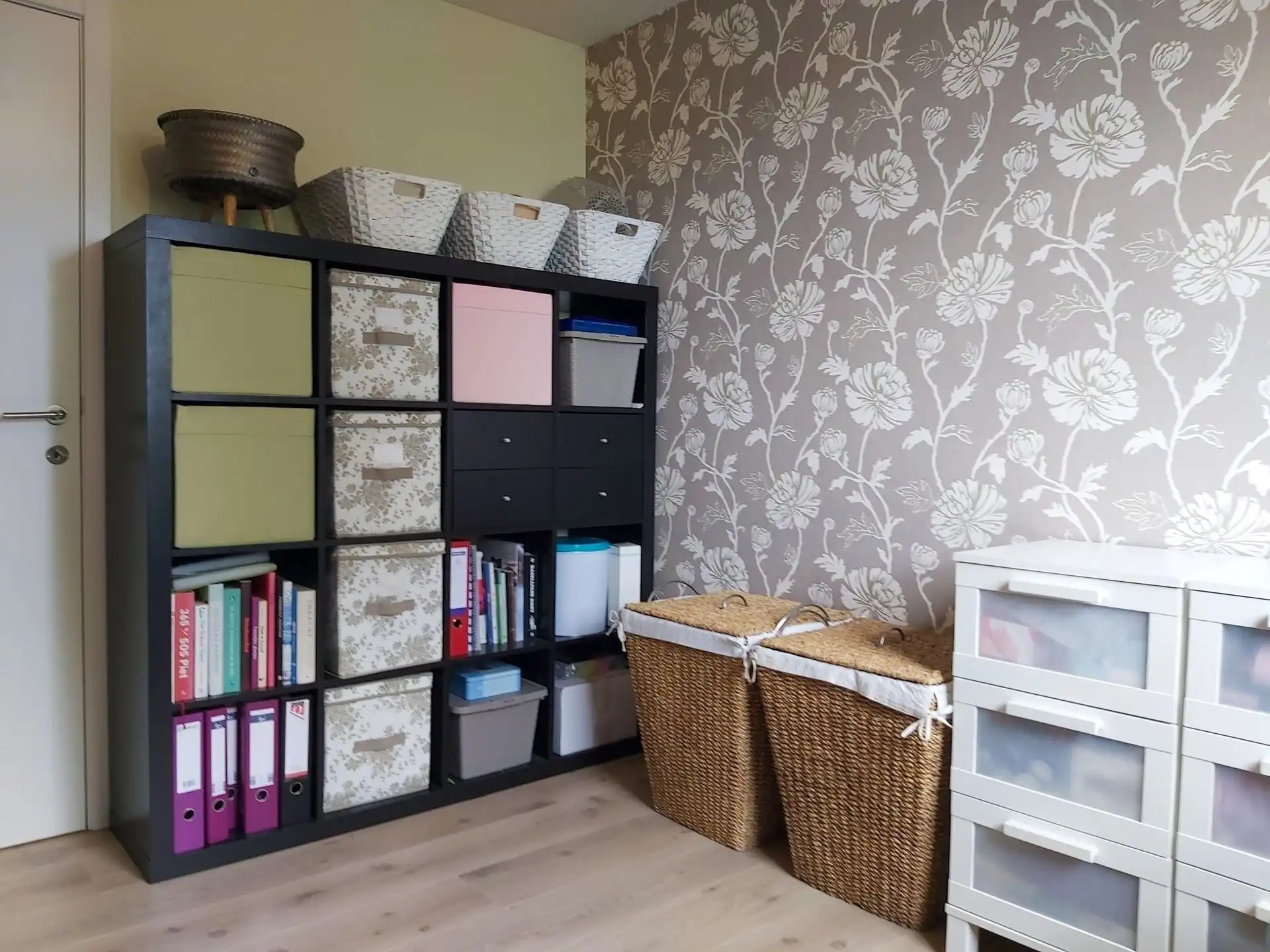 Instapklaar duplexappartement met inpandige garage, zuidgericht terras en 2 slaapkamers op mooie locatie in Maasmechelen! foto 11