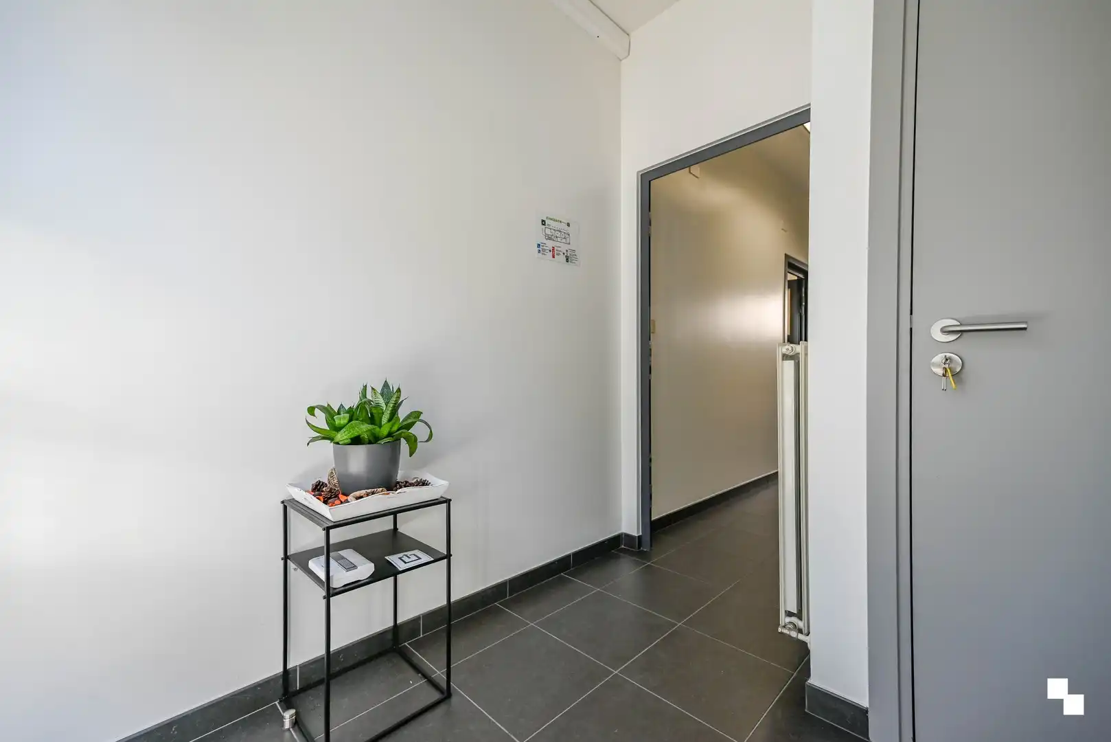 Commerciële ruimte van ca. 188 m² in centrum Izegem foto 2