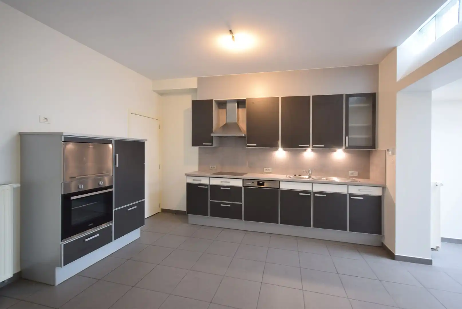 VOLLEDIG GERENOVEREERDE WONING foto 7