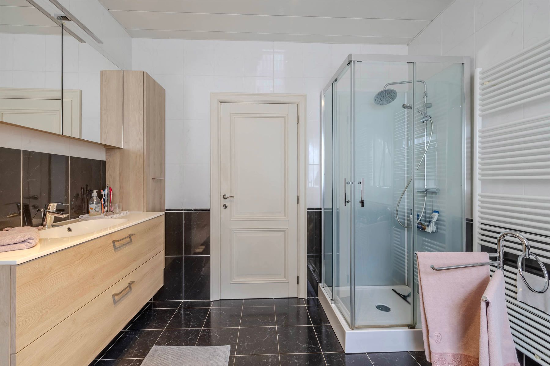 Villa met 4 slpk, bureau en dubbele garage op 1.726m2 foto 18