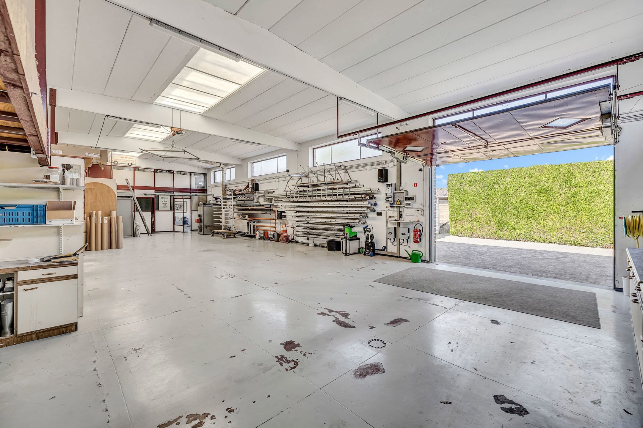 Instapklare ruime woning met loods(verkoop onder aandelen) foto 22