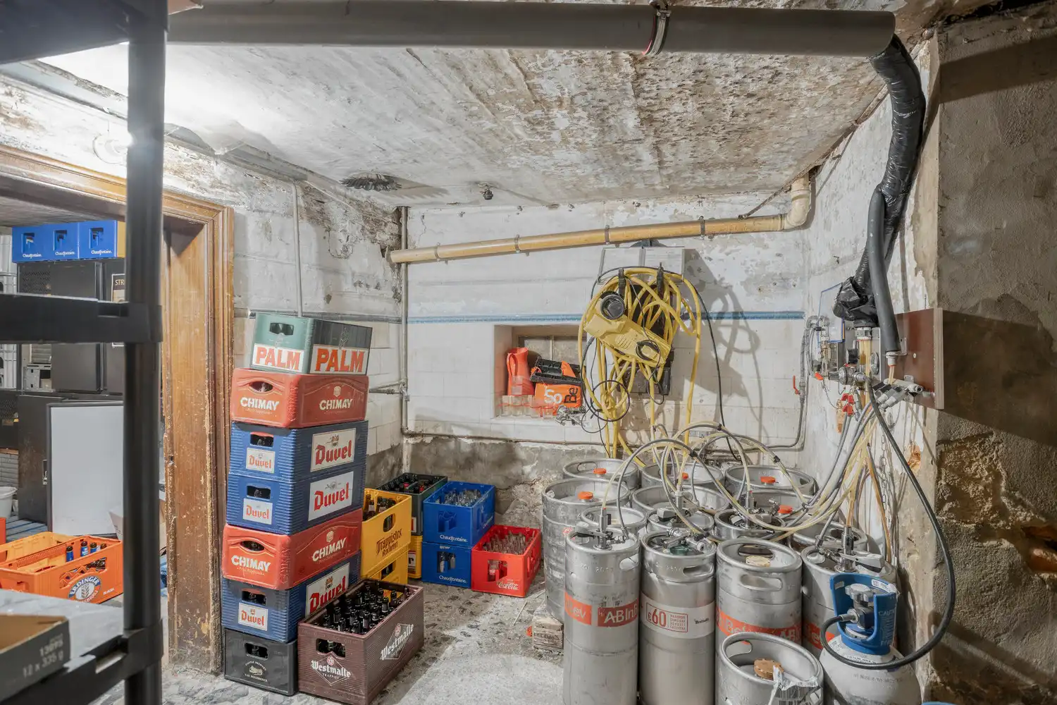 HANDELSPAND MET WOONST - UNIEKE LIGGING AAN HET STADSPLEIN EN DE DEMER foto 10