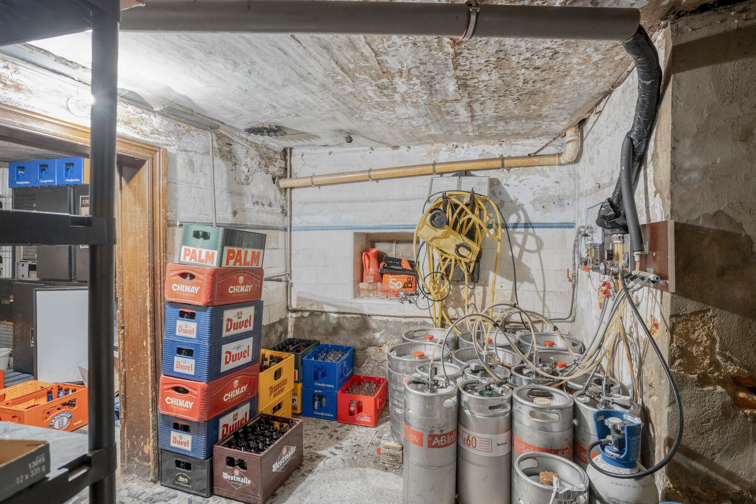 HANDELSPAND MET WOONST - UNIEKE LIGGING AAN HET STADSPLEIN EN DE DEMER foto 10