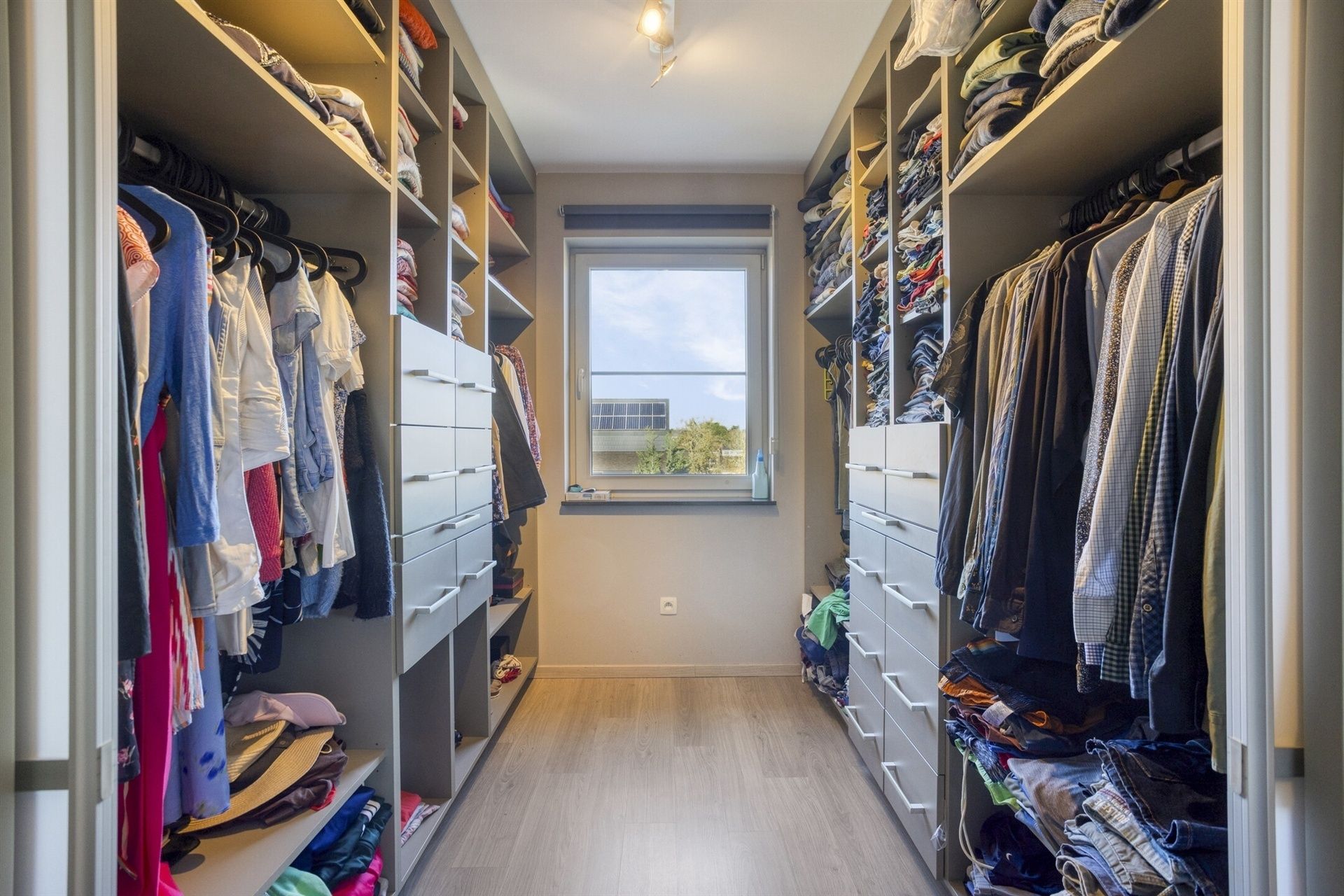 Grote instapklare woning nabij centrum Asse foto 12