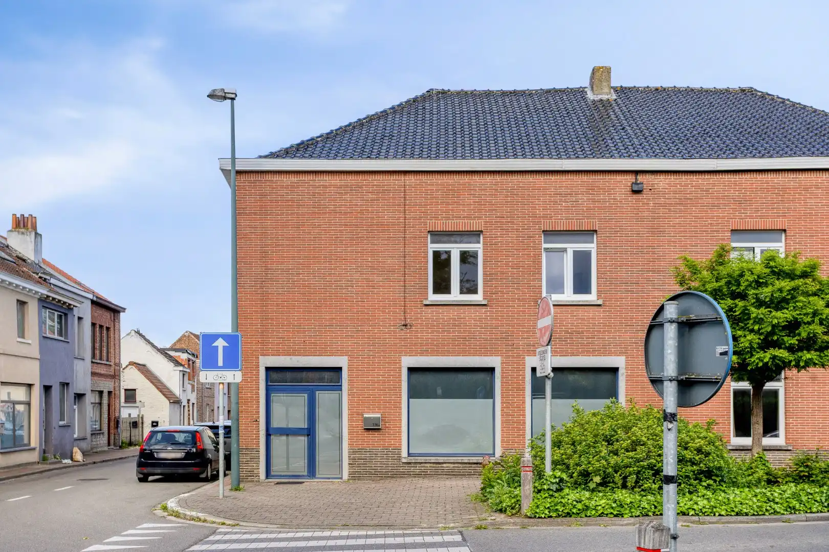 Hoofdfoto van de publicatie: TE RENOVEREN WONING met 2 woonéénheden en tuin – 1640 SINT-GENESIUS-RODE
