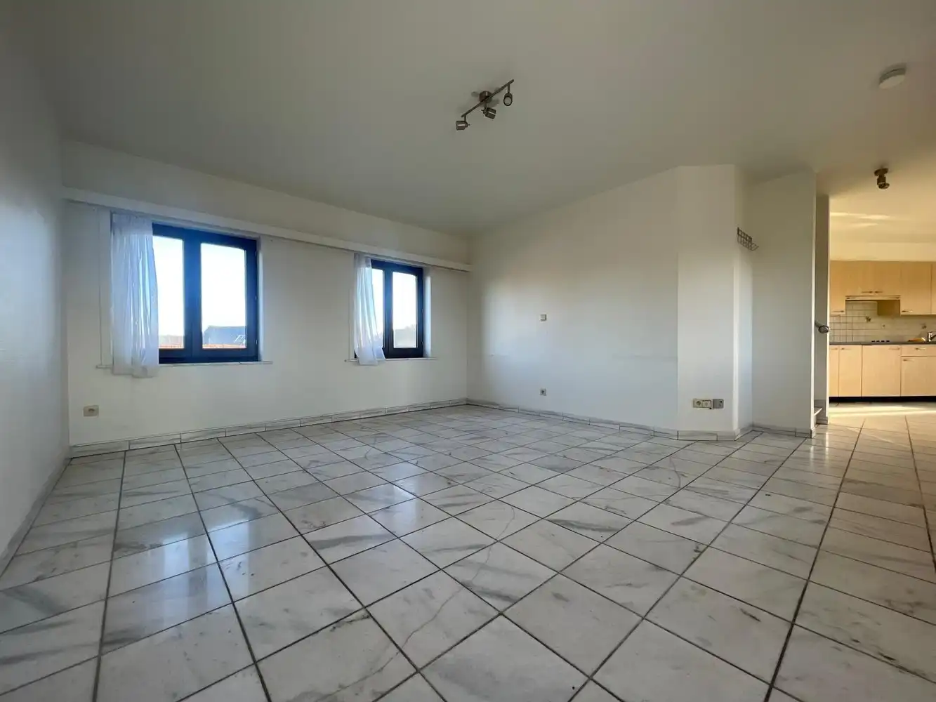 Ruim duplex-appartement met 2 slaapkamers! foto 2