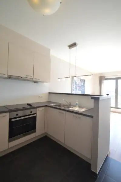 Instapklaar 2-slaapkamerappartement nabij Coupure en Groenevalleipark foto 7