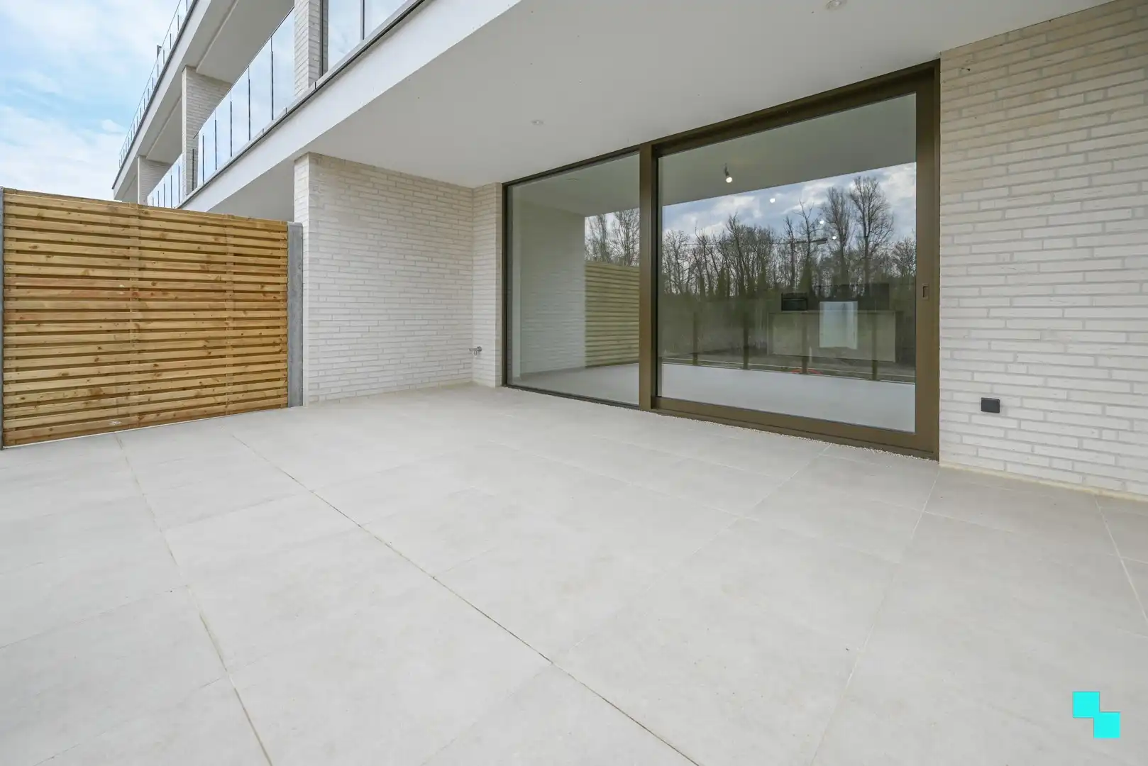 Gelijkvloers tweeslaapkamerappartement met riant terras te Ingelmunster foto 12