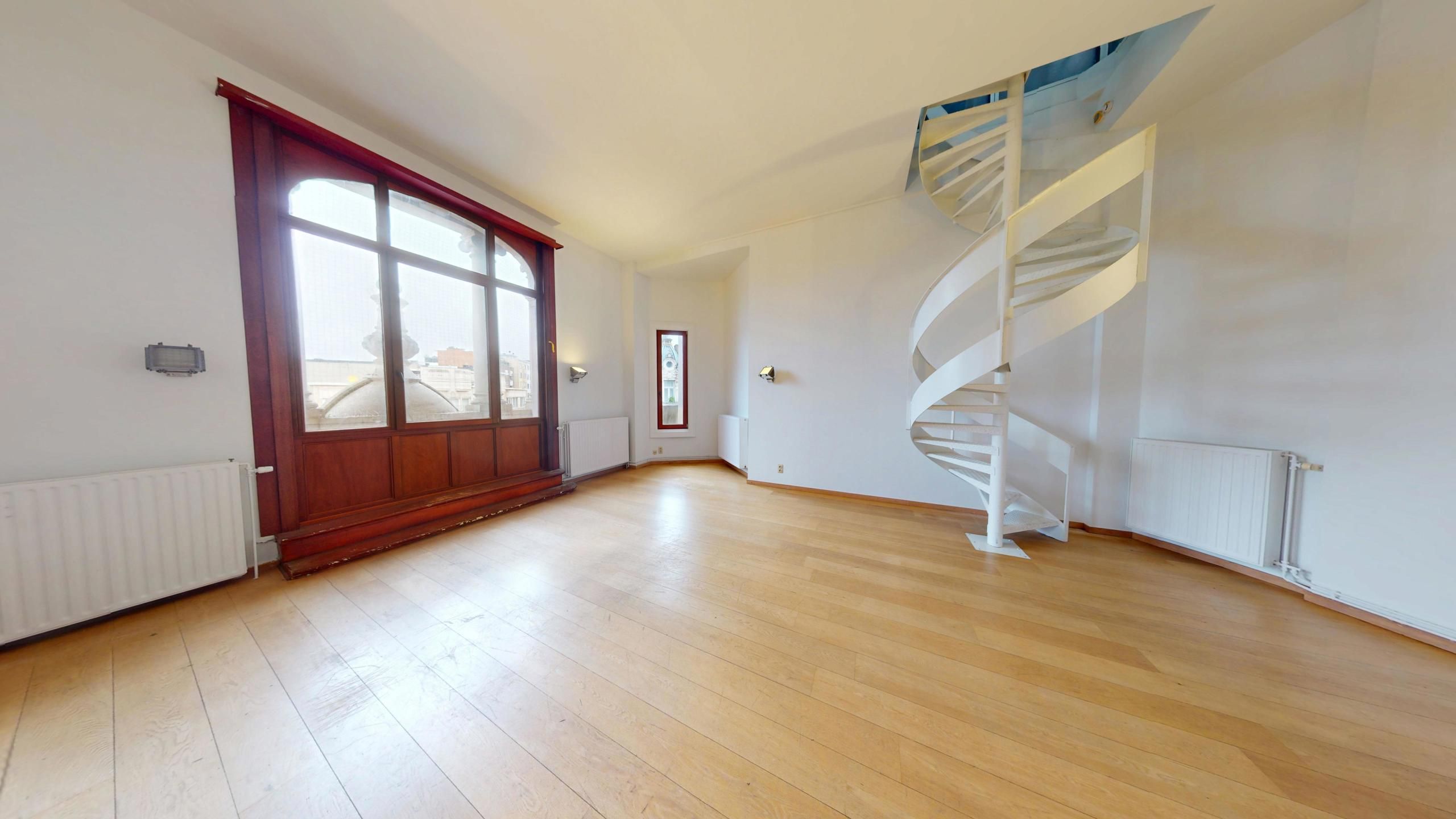 ANTWERPEN - Ruim en lichtrijk appartement  foto {{pictureIndex}}