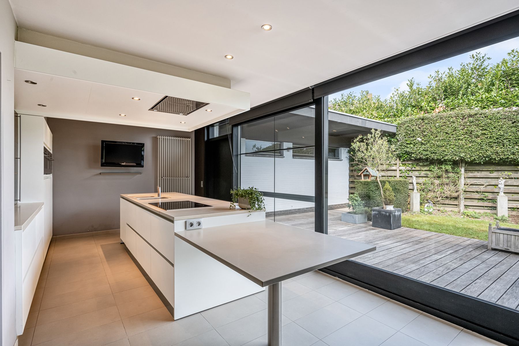 Unieke architecturale bungalow met 4 slpk  foto 11