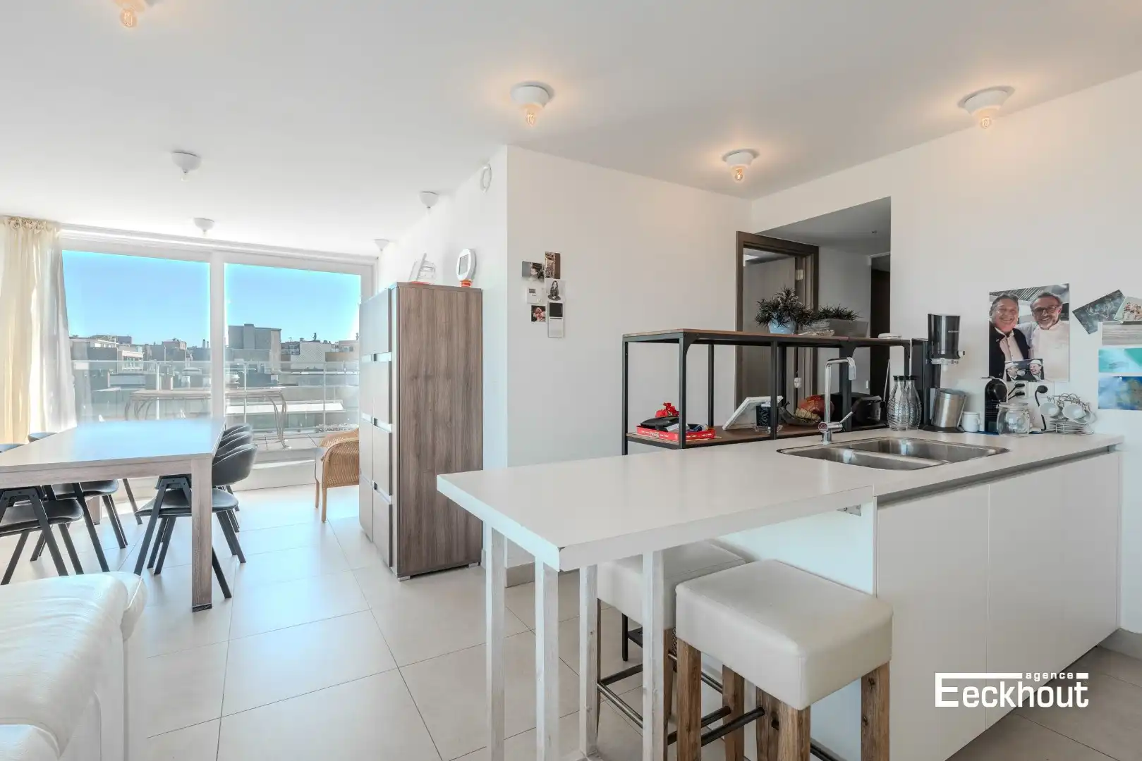 Unieke penthouse met ruime terrassen, 2 slaapkamers en zeezicht foto 7