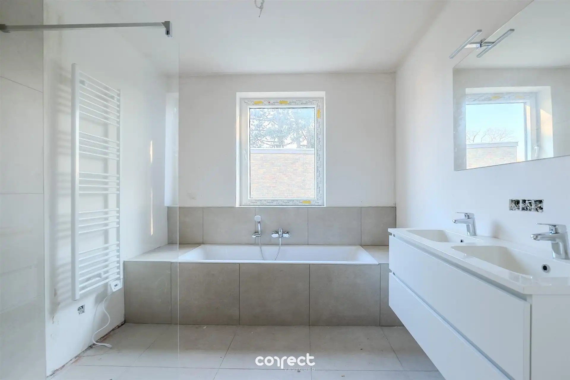 Mmoderne halfopen nieuwbouwwoning met een grote bew. opp. van 200 m². foto 6