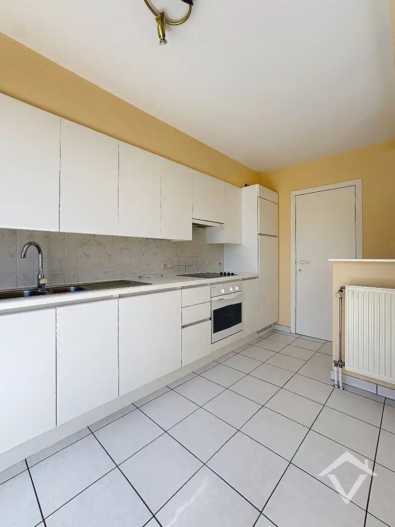 Instapklaar appartement met 2 slaapkamers en garage in centrum Torhout foto 11