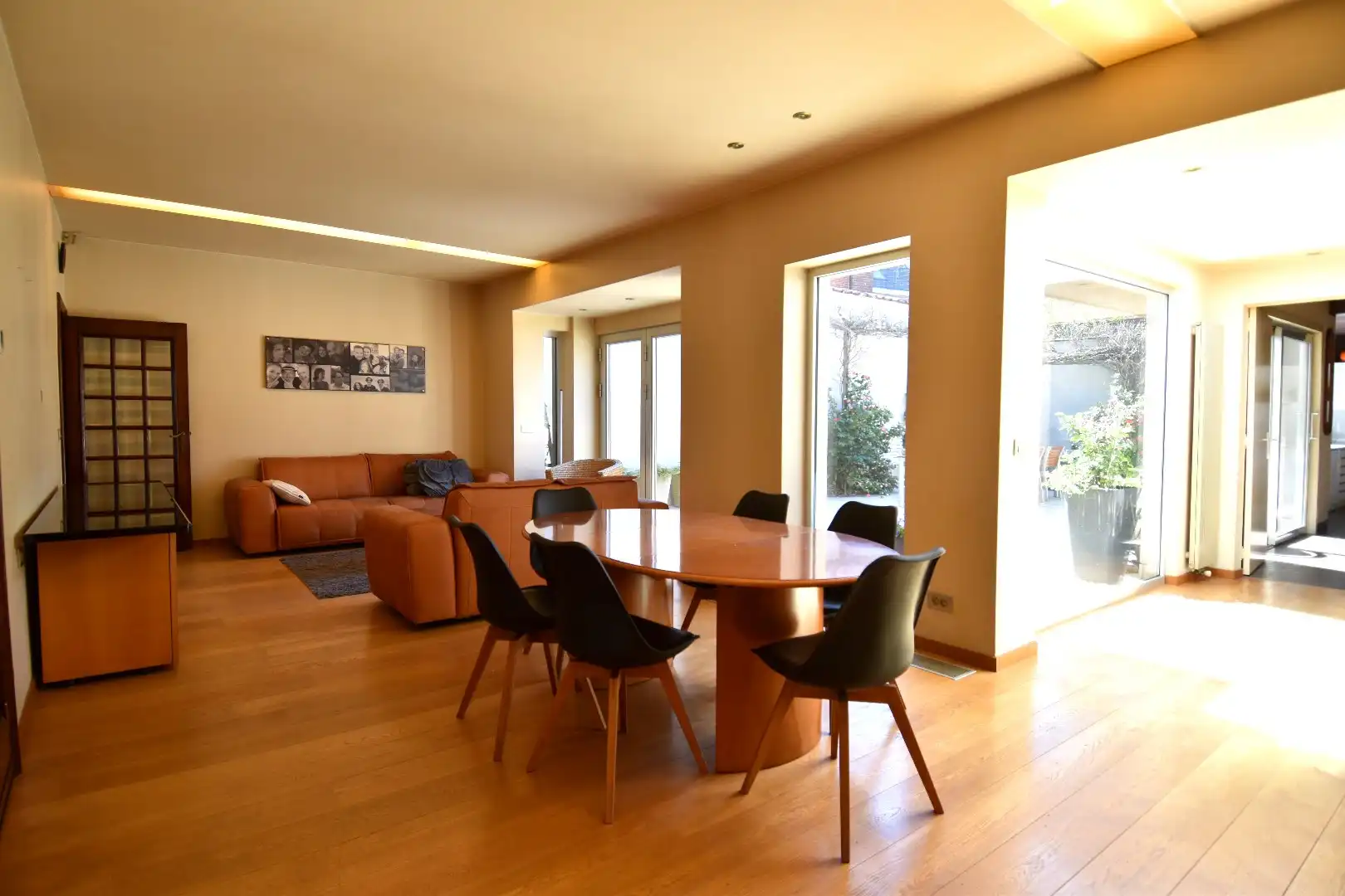 Charmante eigendom met 3 slaapkamers, 80 m² zolder, inpandige garage en zonneterras te koop in Gullegem-centrum foto 7