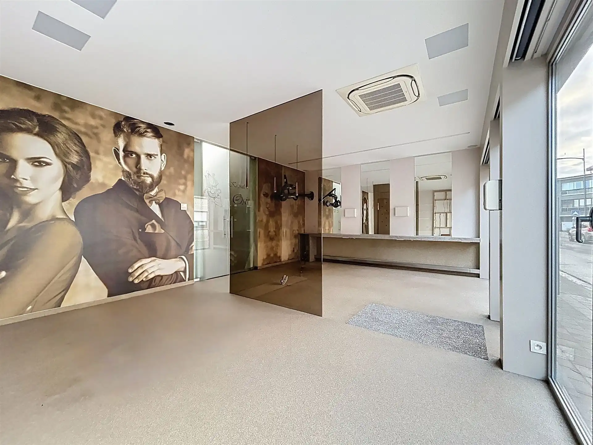 Energiezuinige gezinswoning met 5 slaapkamers dubbele garage  en bijgebouw op perceel van 511m² foto 24