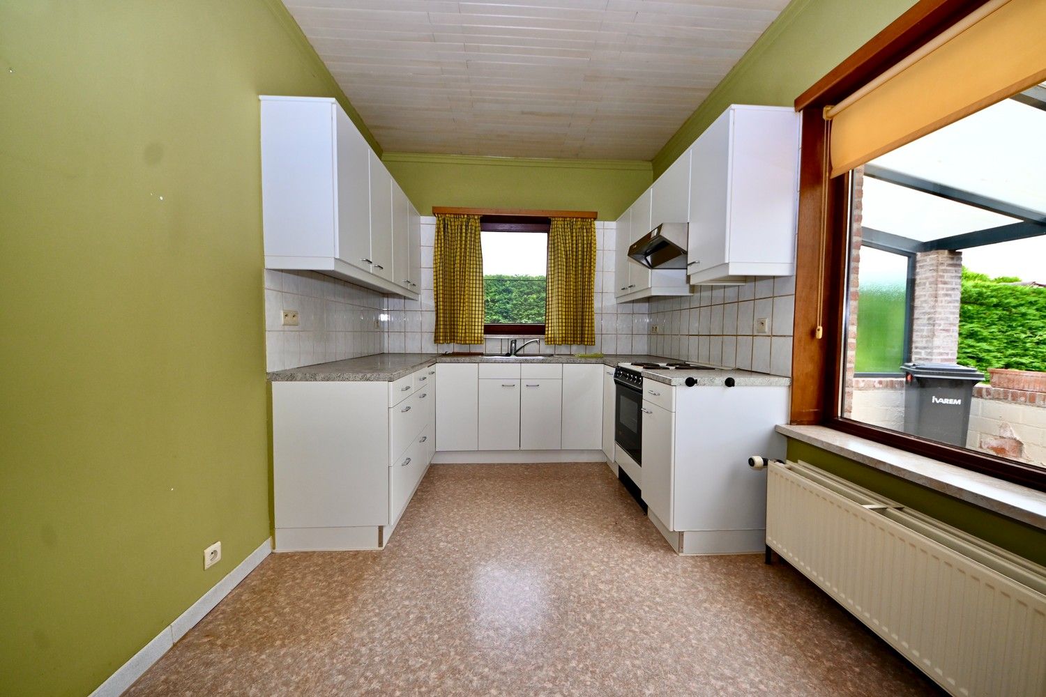 Rustig gelegen laagbouw woning met 2 slaapkamers, garage en tuin. foto 14