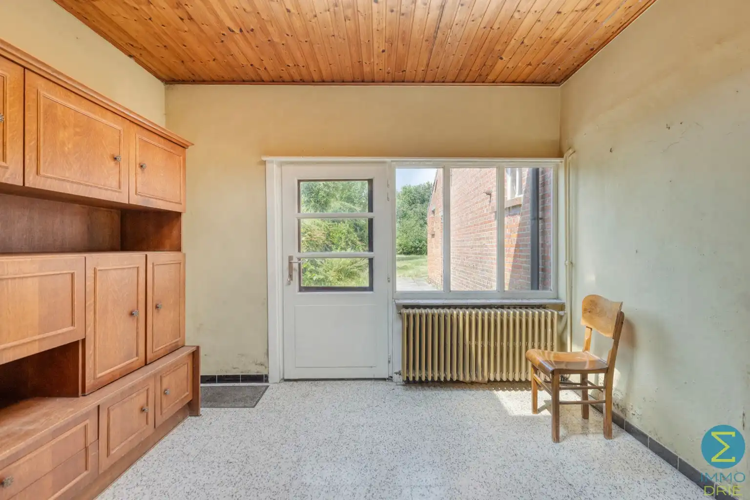 Nabij groene omgeving gelegen te renoveren woning op 567m² foto 14