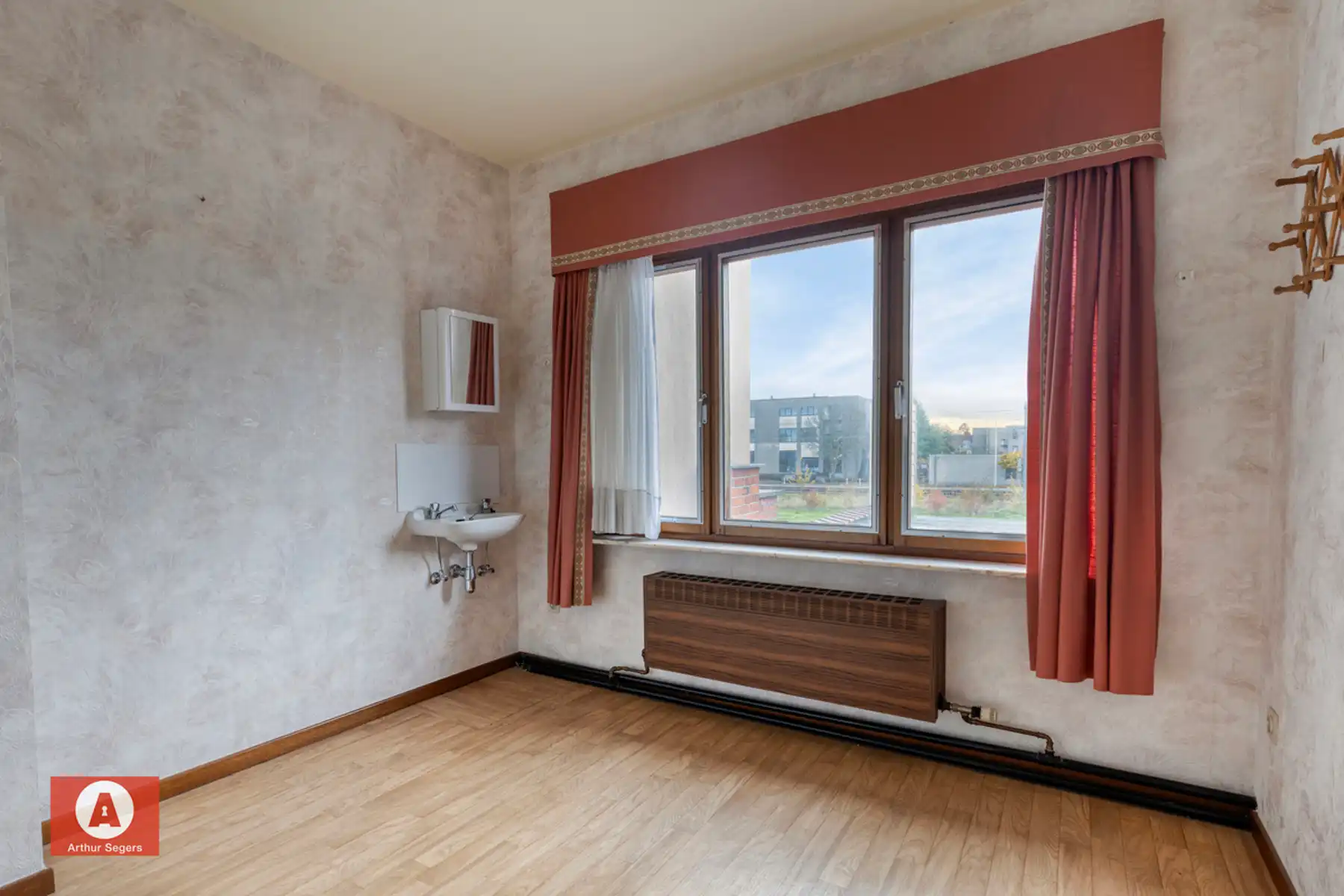 Gezinswoning mét karaktergevel & garage pal bij het centrum. foto 19