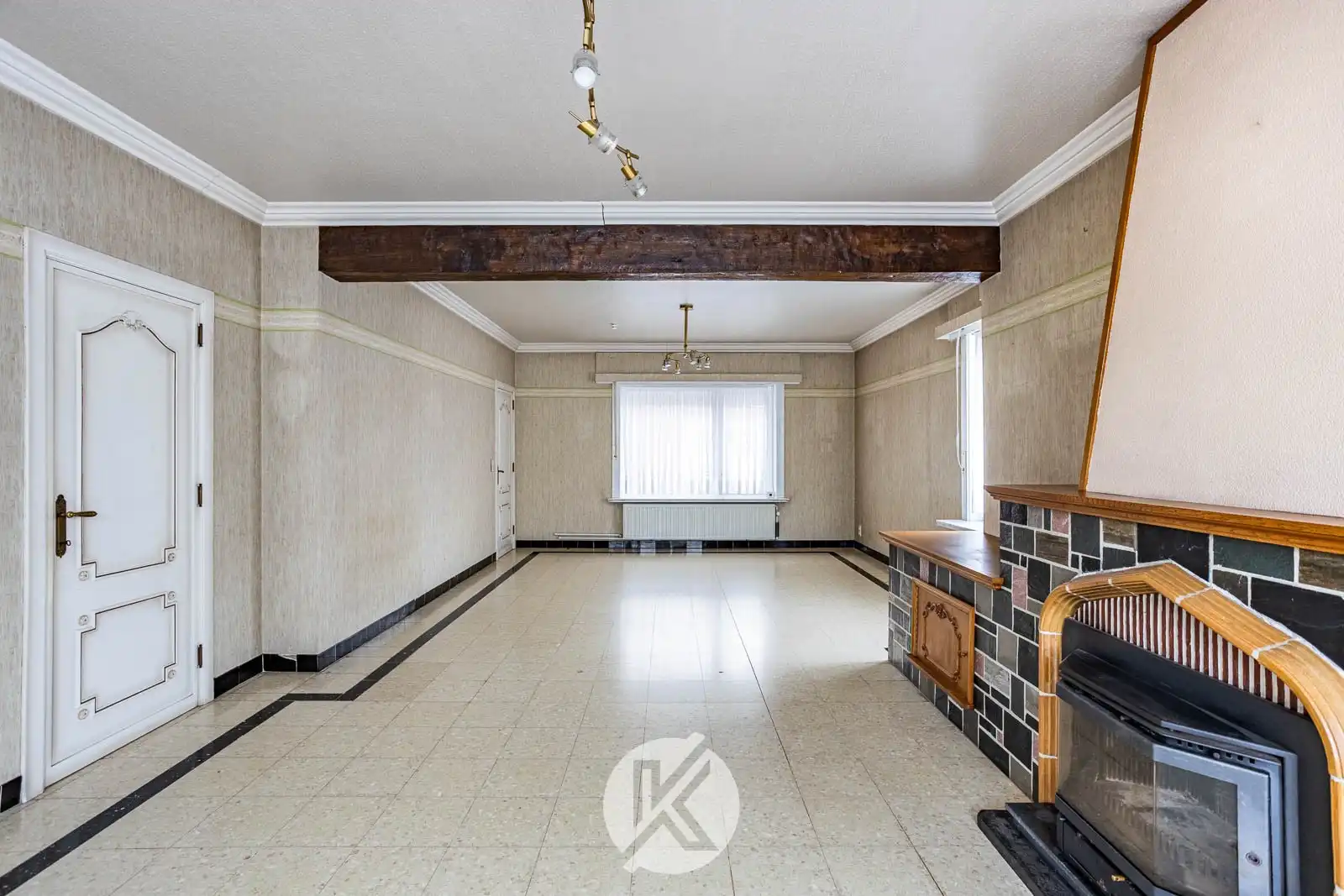 Vrijstaande, robuuste woning nabij het centrum foto 7