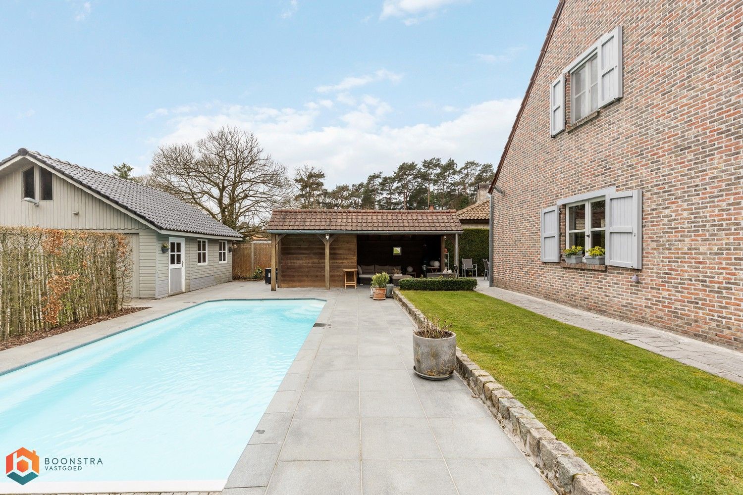 Ruime woning met 6 slpkrs en sfeervolle tuin met zwembad te Putte foto 9