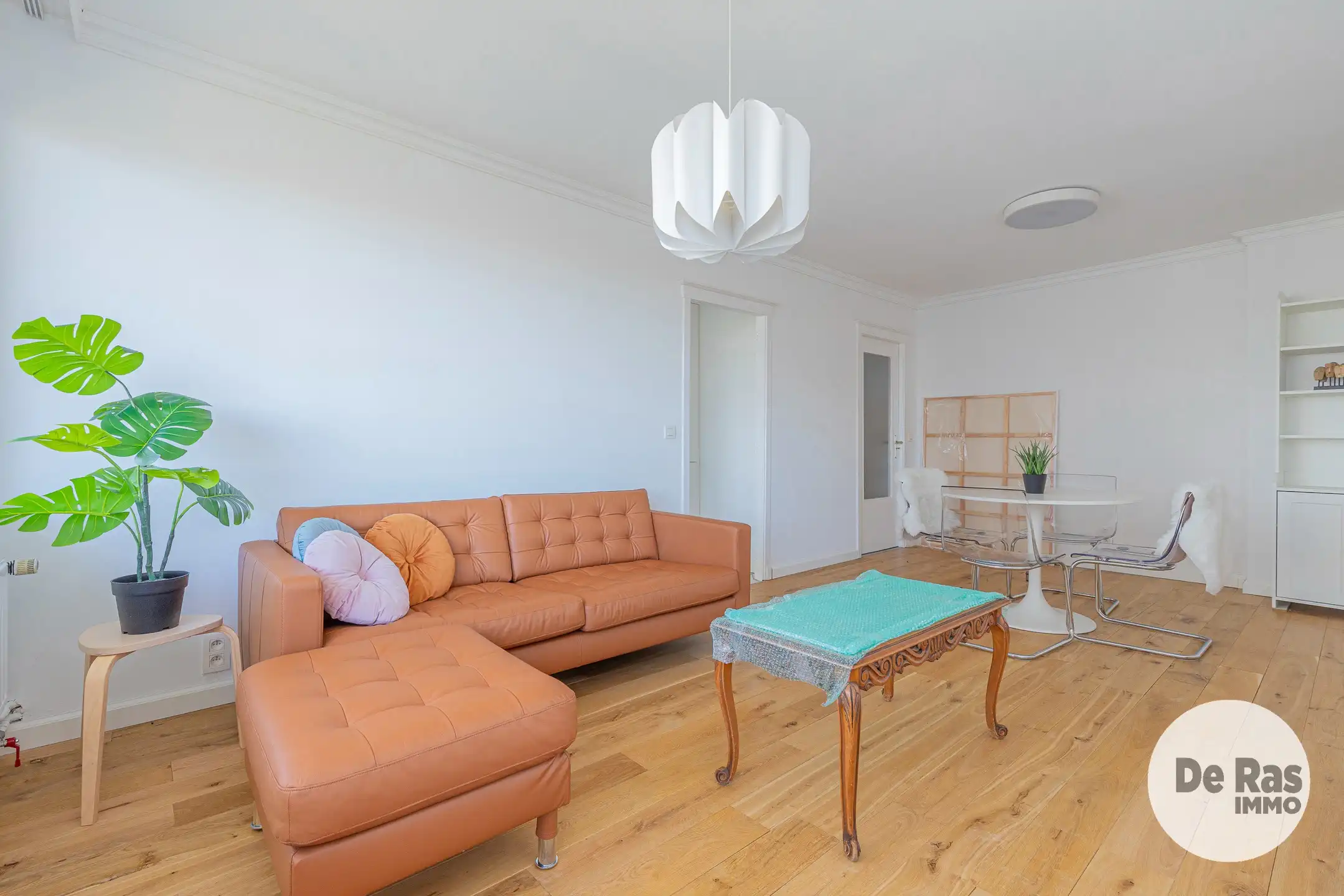 GENT - Instapklaar appartement met 2 kamers en ruim terras foto 6