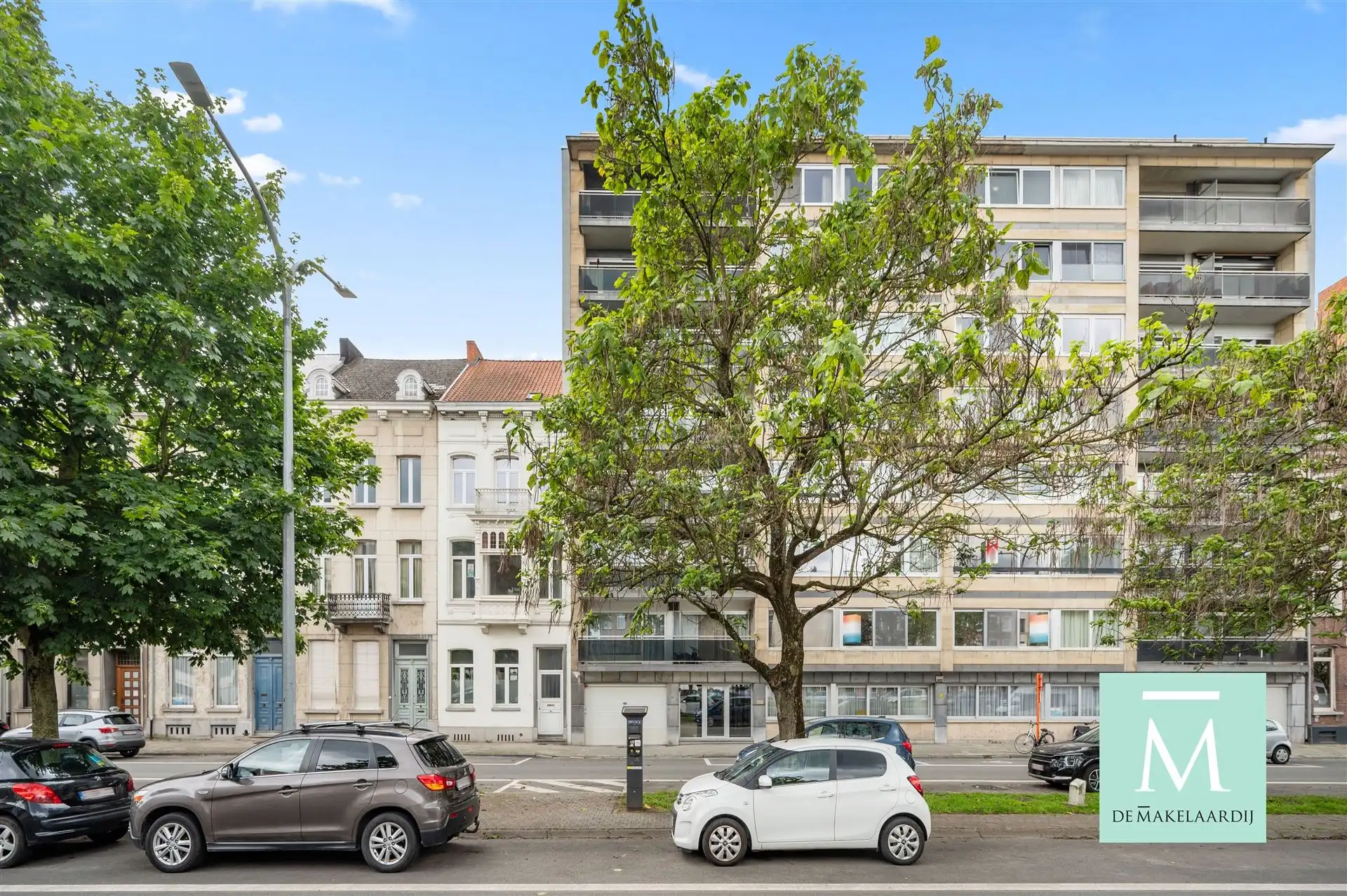 Meerdere autostaanplaatsen op toplocatie in Mechelen Residentie Jef Denyn foto {{pictureIndex}}